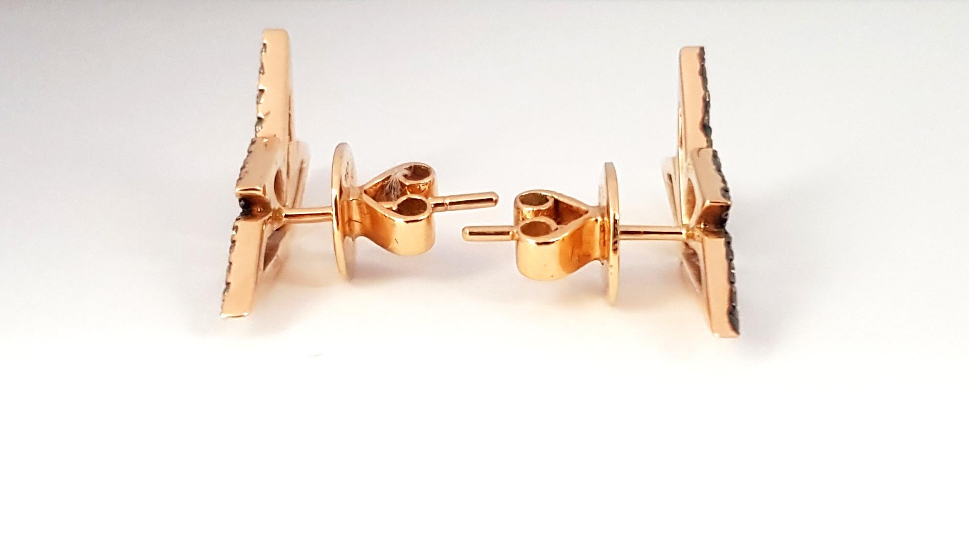 Origami Mini-Silhouette Champagne Diamond Earrings 18K Rose Gold In New Condition For Sale In Bangkok, 10