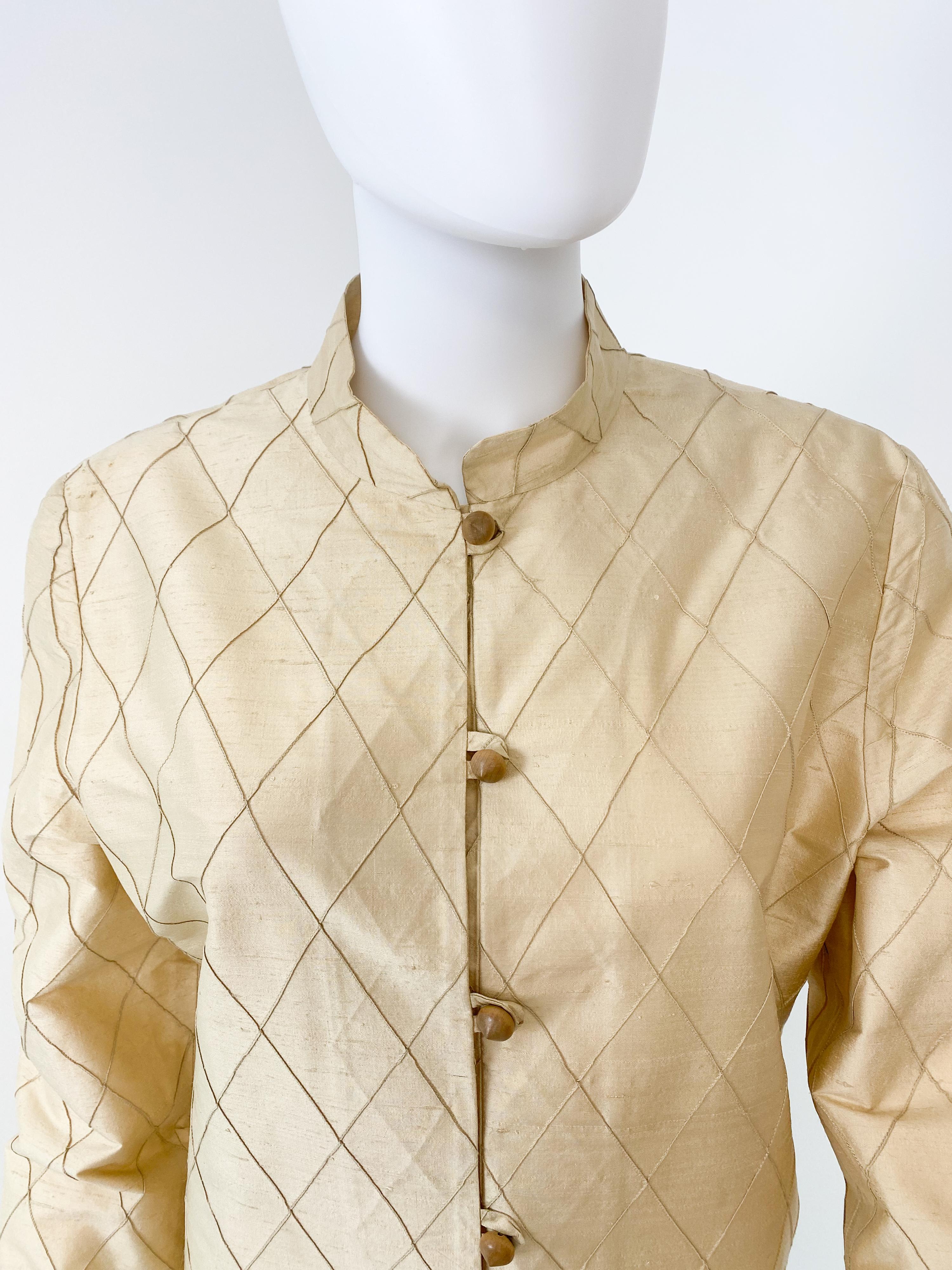 Beige Veste Origami en soie brute parchemin avec col Mao mandarin taille 8/10 en vente