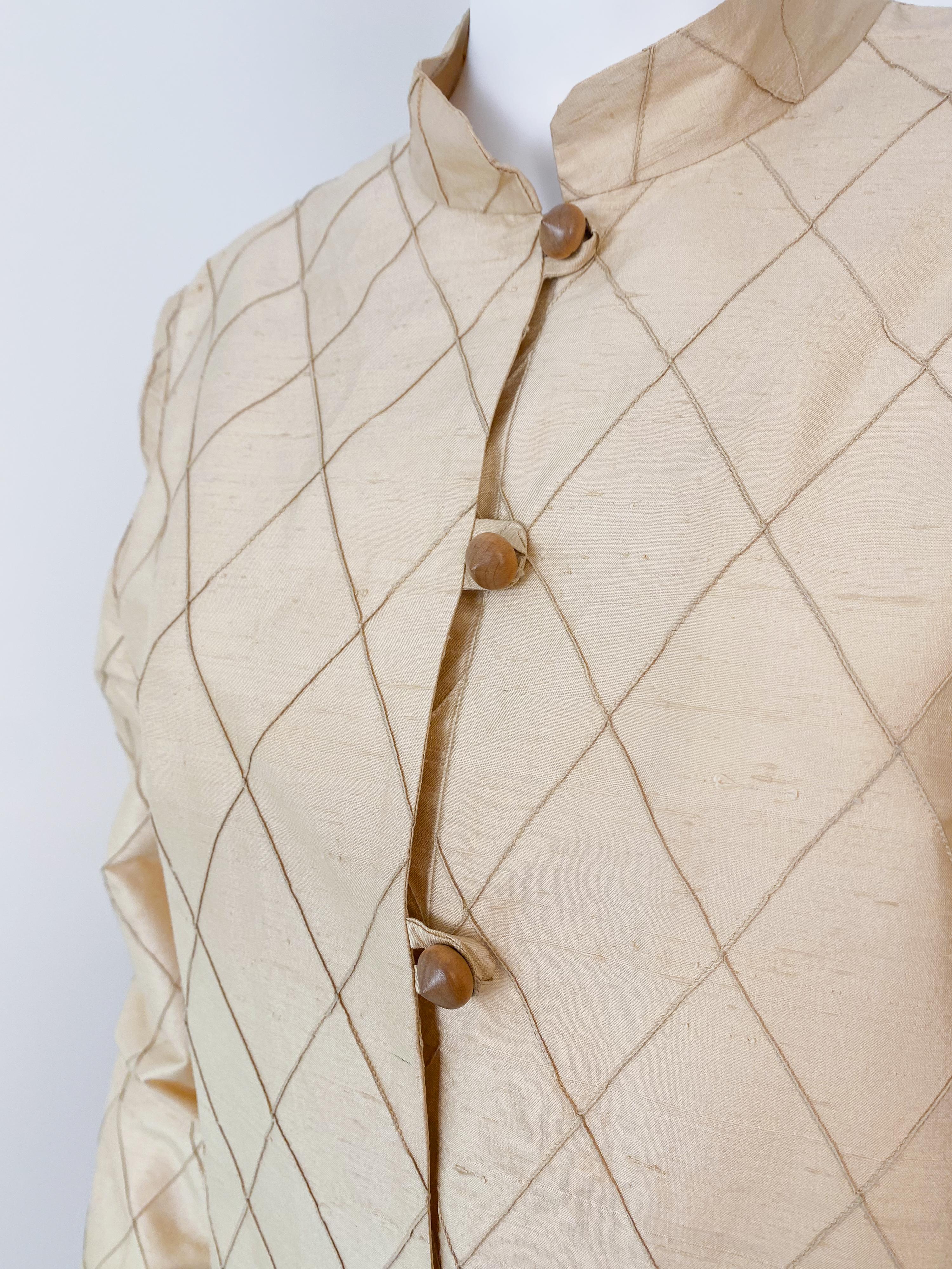 Veste Origami en soie brute parchemin avec col Mao mandarin taille 8/10 en vente 2