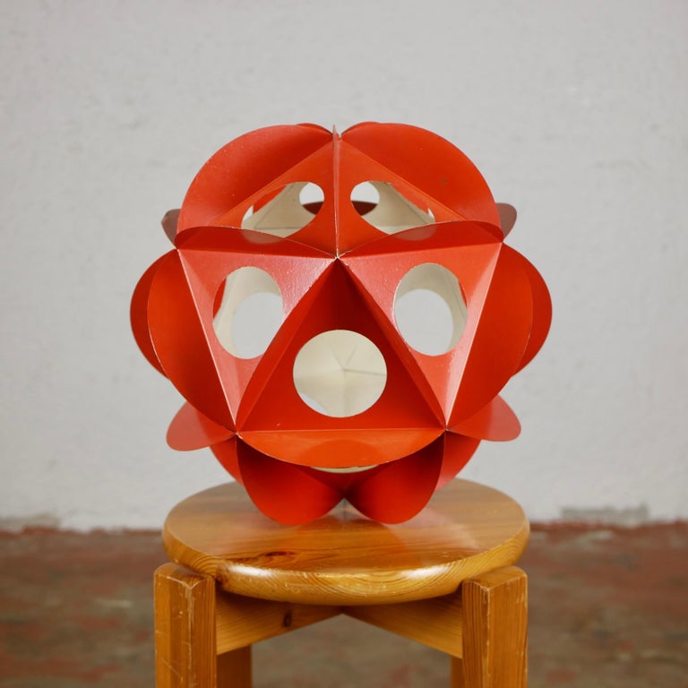 Origami Psychedelic Sculpture in Orange Lacquered Metal For Sale at 1stDibs