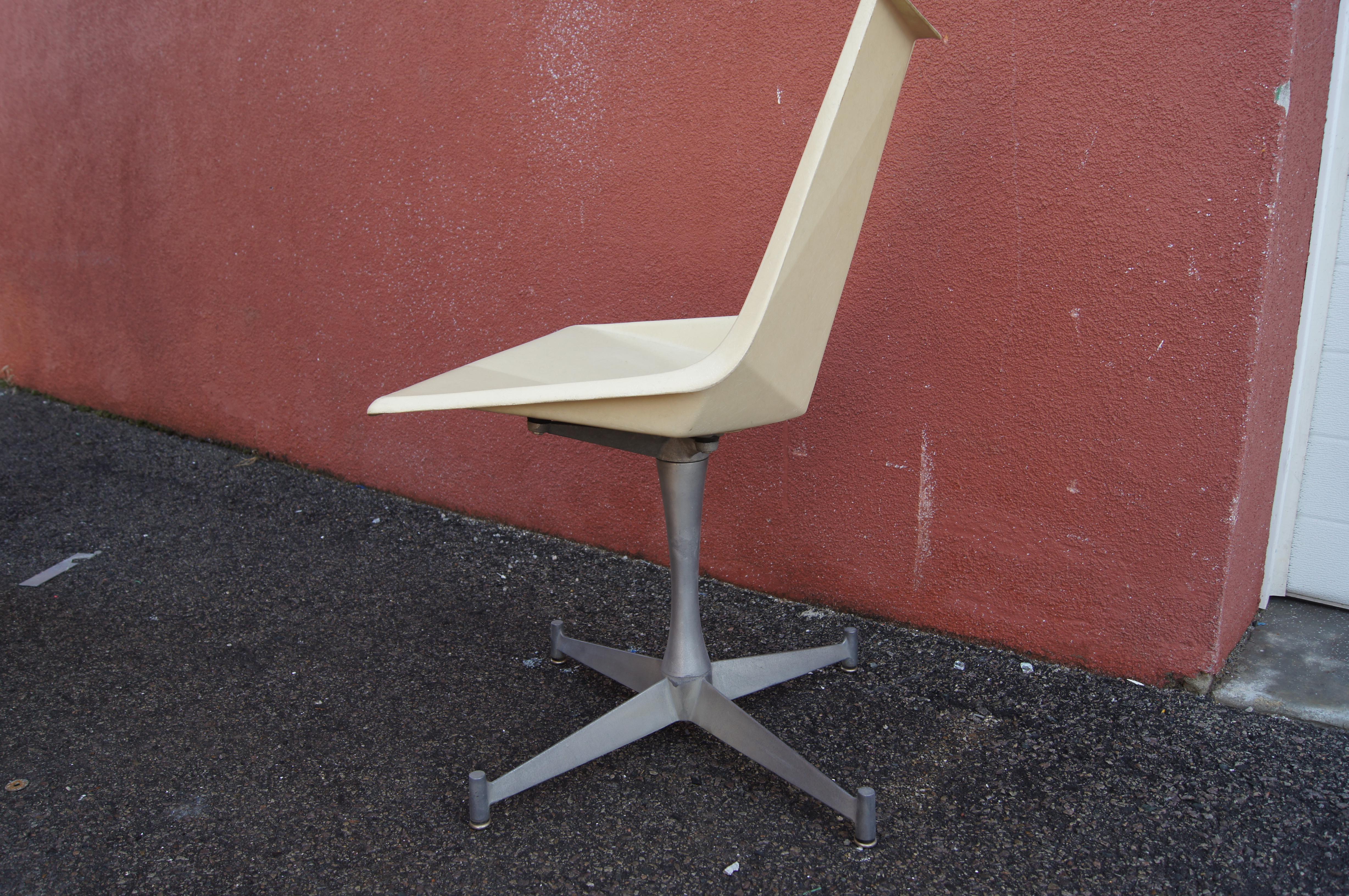 American Origami Side Chair on Swiveling Pedestal Base by Paul McCobb for St John For Sale