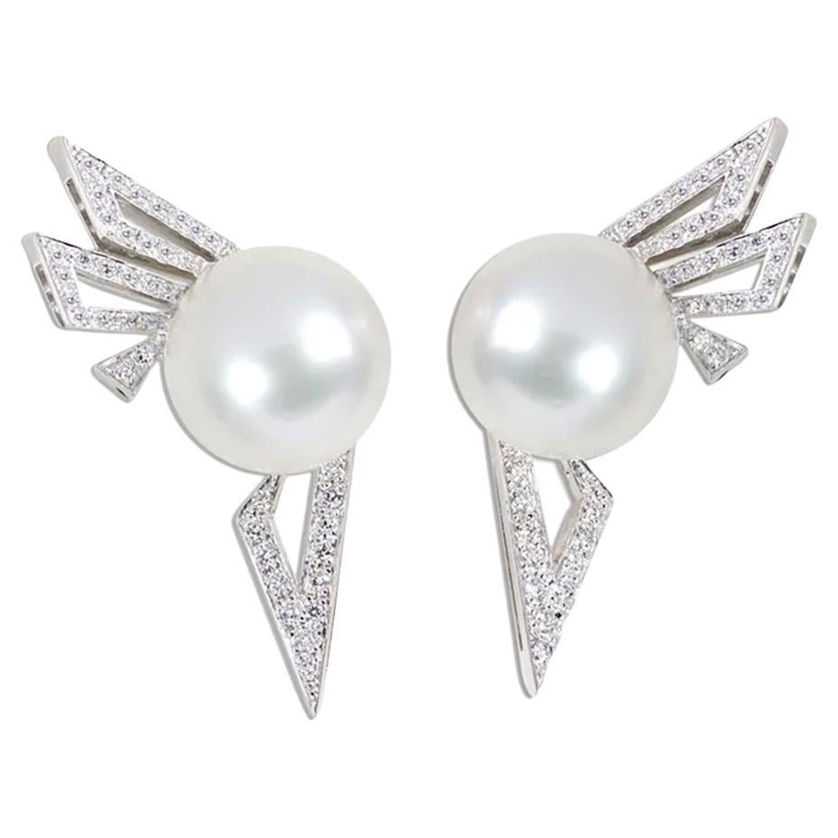 Kavant Sharart Origami Silhouette Pearl, Diamond Earrings 18K White Gold For Sale