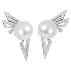Kavant Sharart Origami Silhouette Pearl, Diamond Earrings 18K White Gold