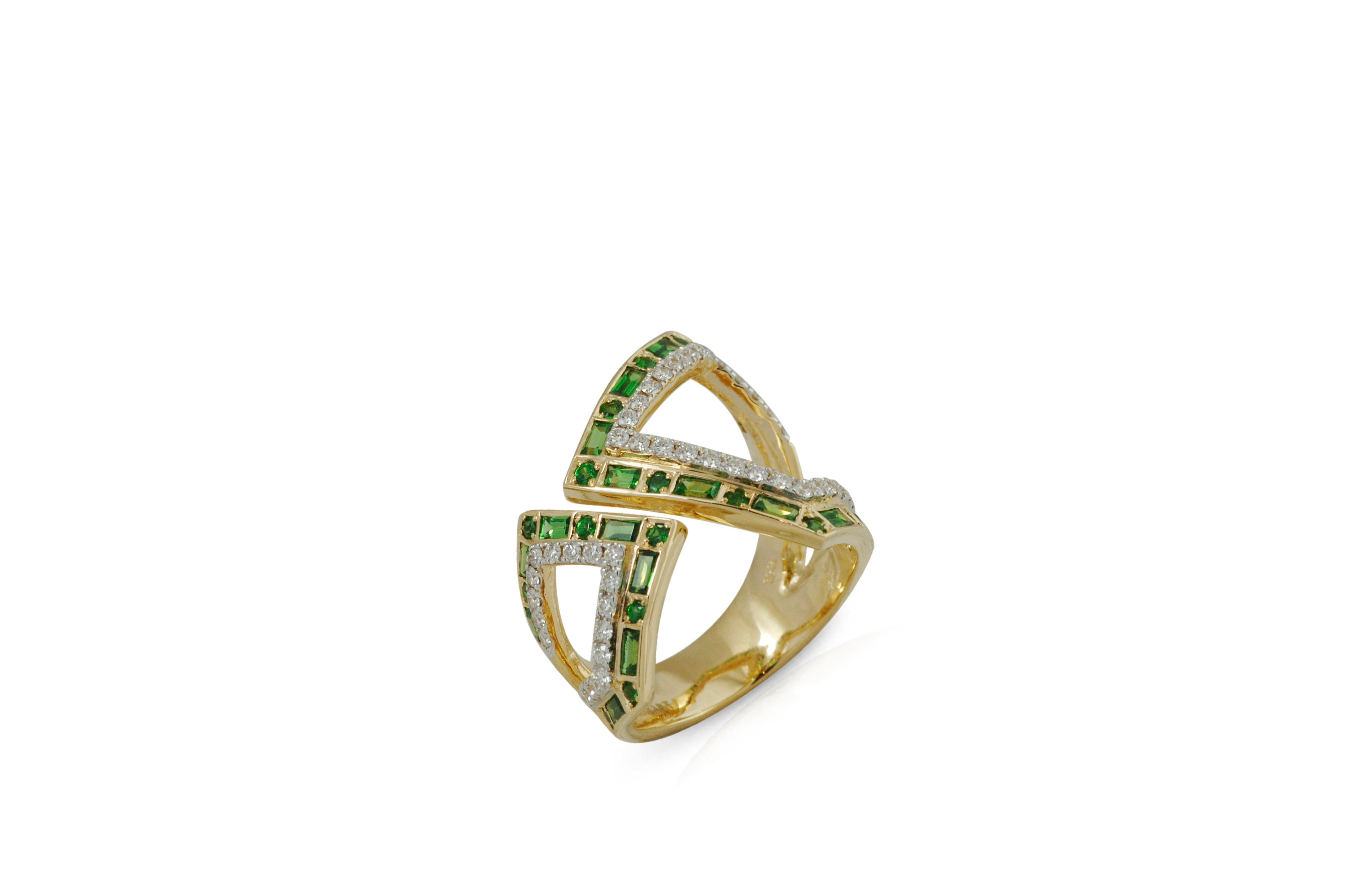 Tsavorite 1.34 carats and Diamond 0.38 carat Ring set in 18K Gold Settings 

Width:  2.0 cm 
Length: 2.0 cm


The ancient Japanese tradition of paper folding has inspired the form and elements of this modern collection. With a series of folds and