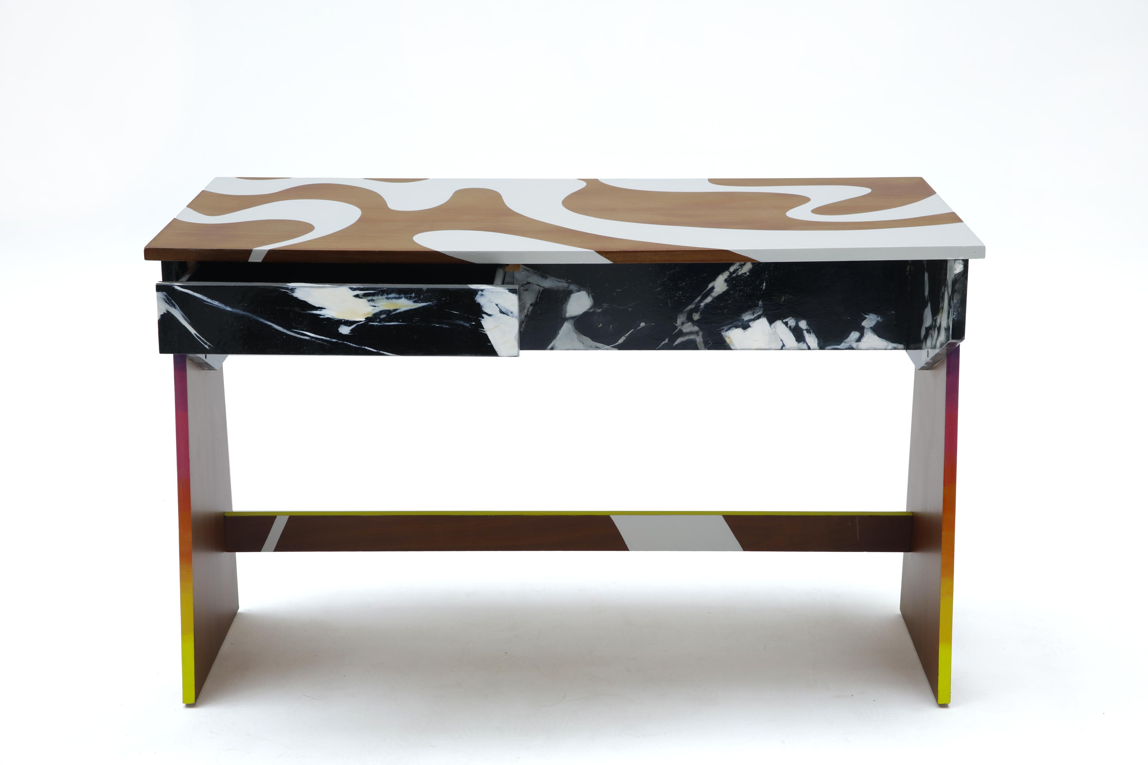 Origin 8 desk by POLCHA
Dimensions: W 120 x D 60 x H 75 cm
Material: Wood / Trompe l'oeil Grand Antique Marble / Degraded Paint / White Lacquer / Shiny Varnish

After more than fifteen years of friendship, we can finally realize our common