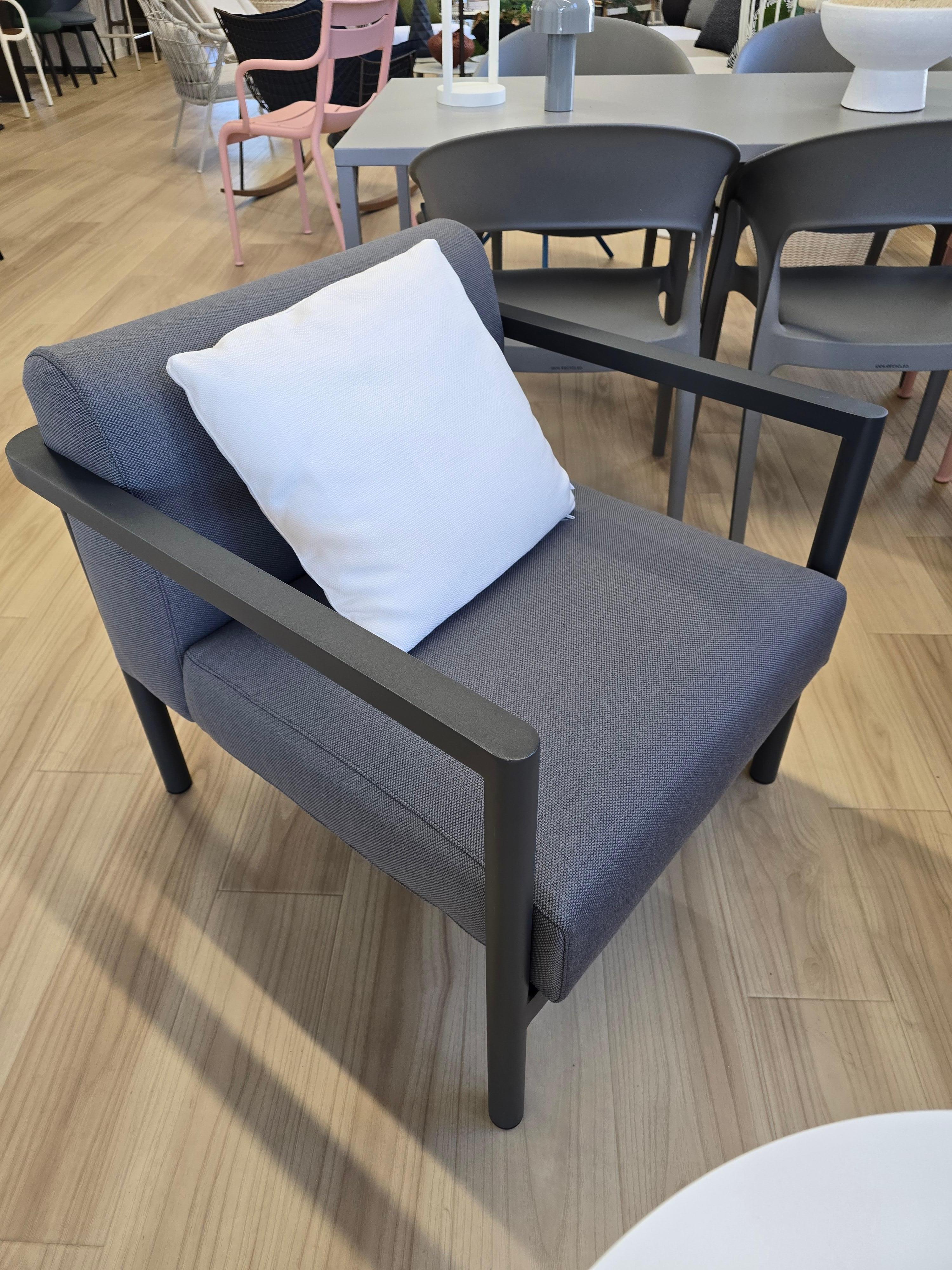 Origin Lounge Chair by Point1920 For Sale 2