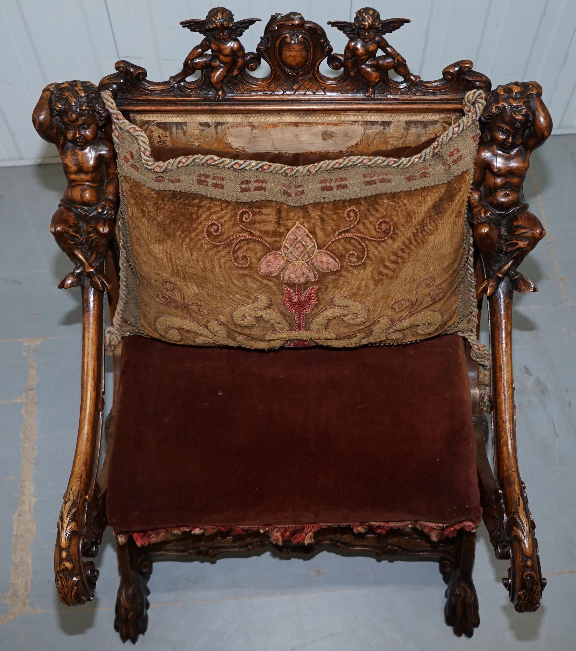 XVIIIe siècle et antérieur Original fauteuil en noyer italien sculpté à la main par Andrea Brustolon au 17e siècle en vente
