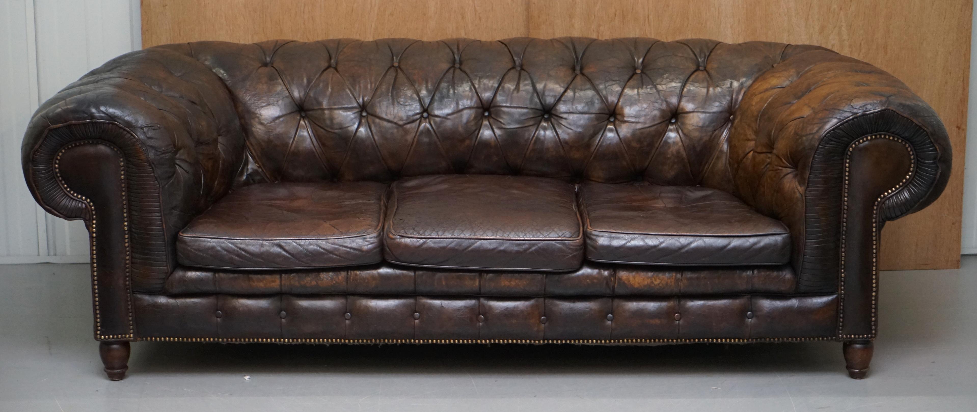 We are delighted to offer for sale this stunning original antique Victorian upholstery horse hair filled leather Chesterfield sofa

A very good looking well made and period classic piece. This is the first original hide sofa I think I’ve seen in
