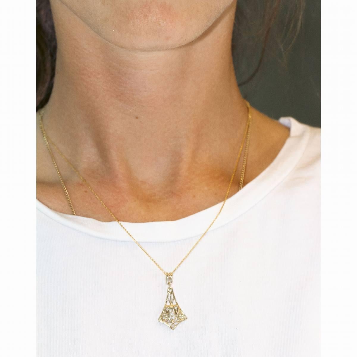 Original 1900 Anhänger aus Gelbgold und Diamanten im Zustand „Hervorragend“ im Angebot in Barcelona, CT