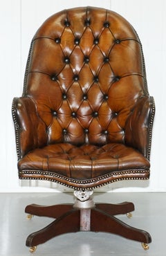 Original 1920 Hillcrest Vollständig restauriert Braunes Leder Chesterfield Captains Chair