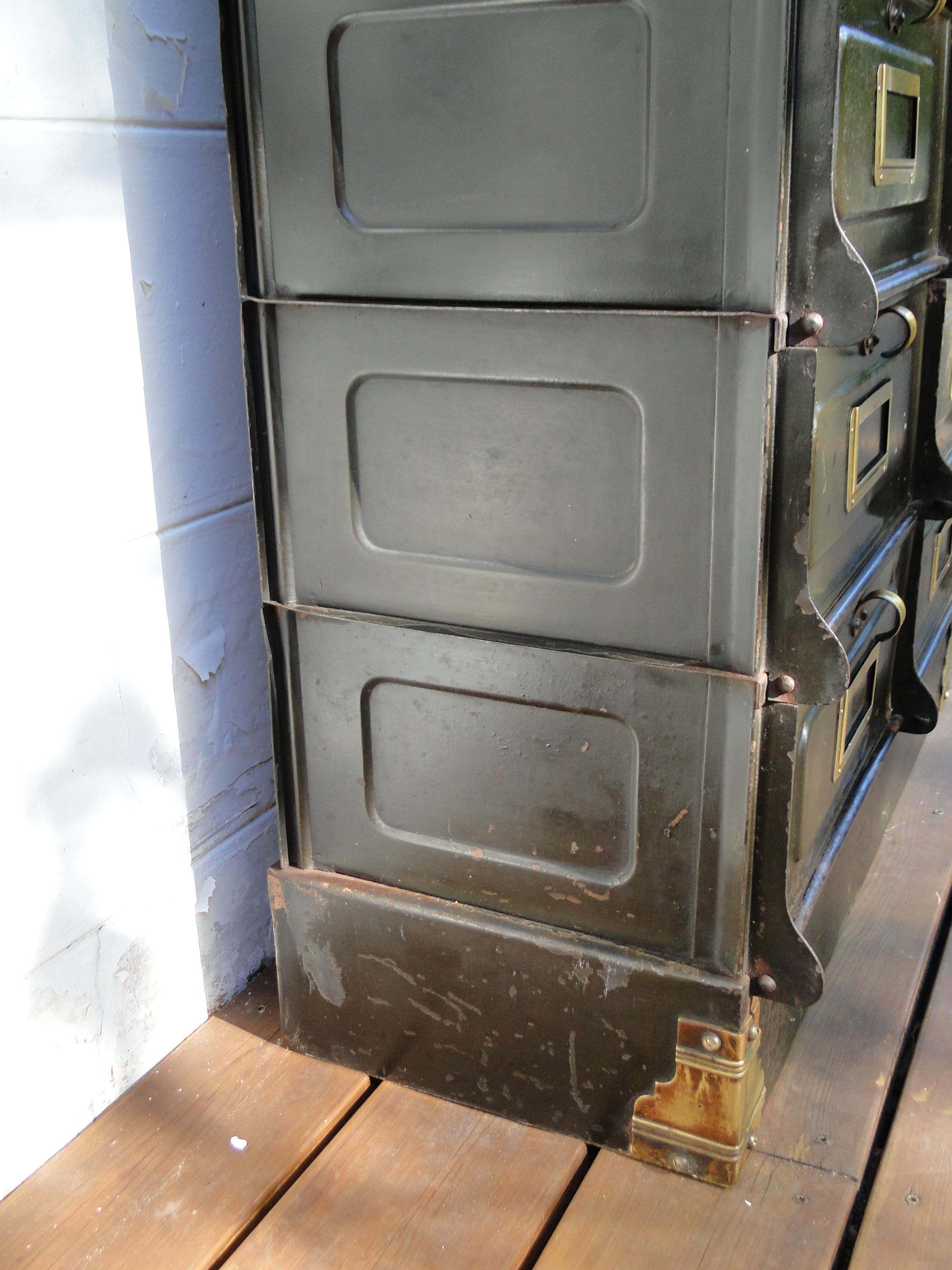 Originale del 1920  Strafor 14 Flaps   Armadio a cassetti Credenza in vendita 4