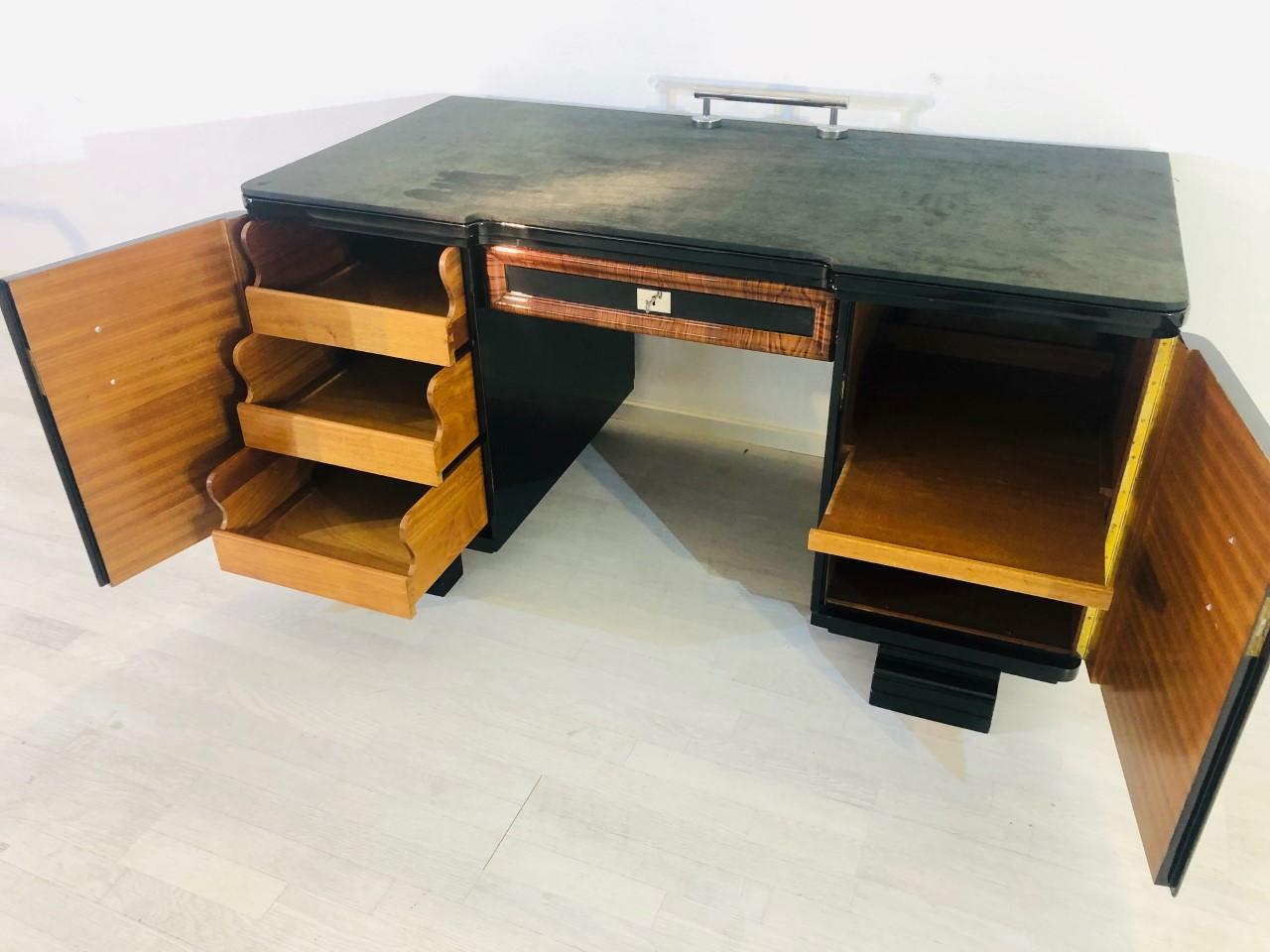 Original 1920s Art Deco Desk with Alcantara Leather In Excellent Condition In Senden, NRW