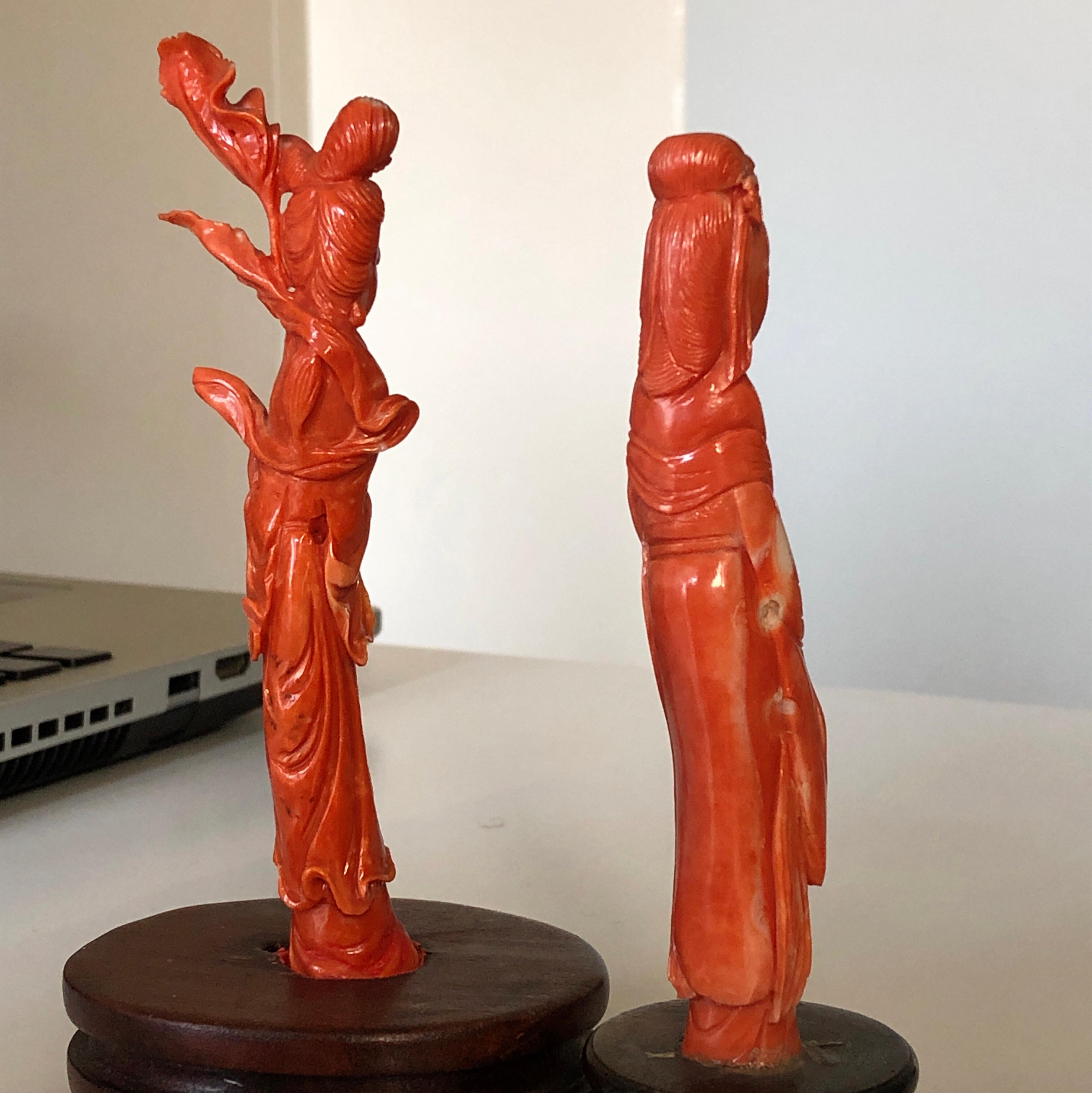 Original 1930 Chinese Export Natural Midway Coral Two Dames Sculpture Set For Sale 9
