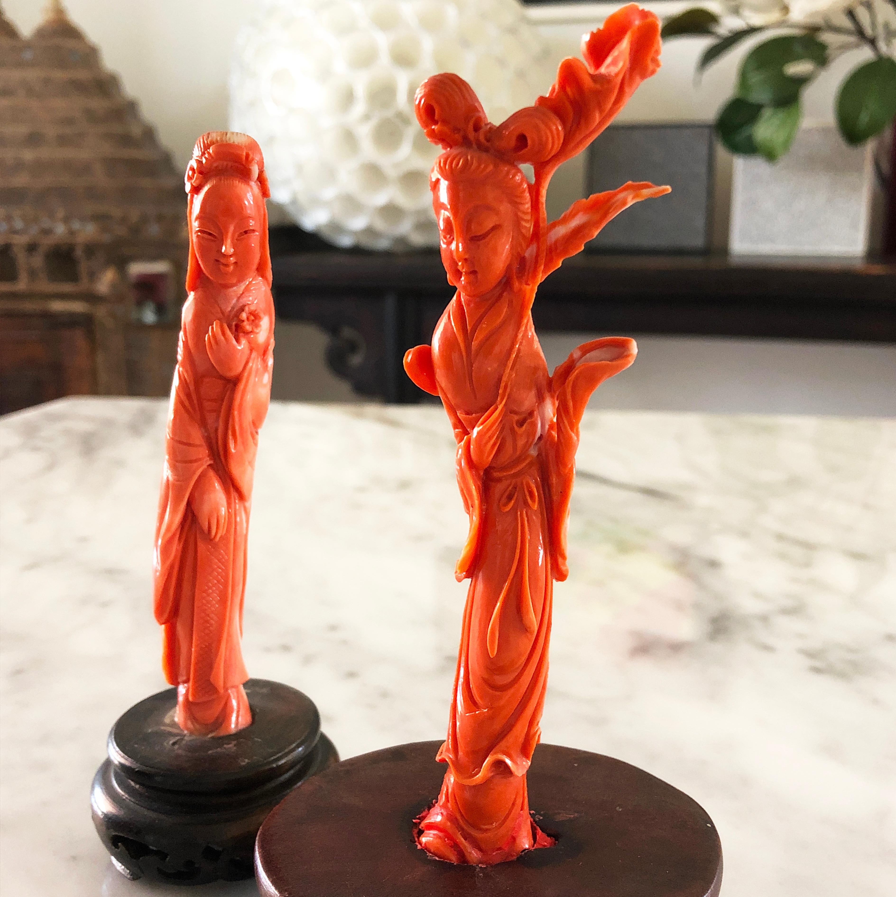 Original 1930 Chinese Export Natural Midway Coral Two Dames Sculpture Set For Sale 13