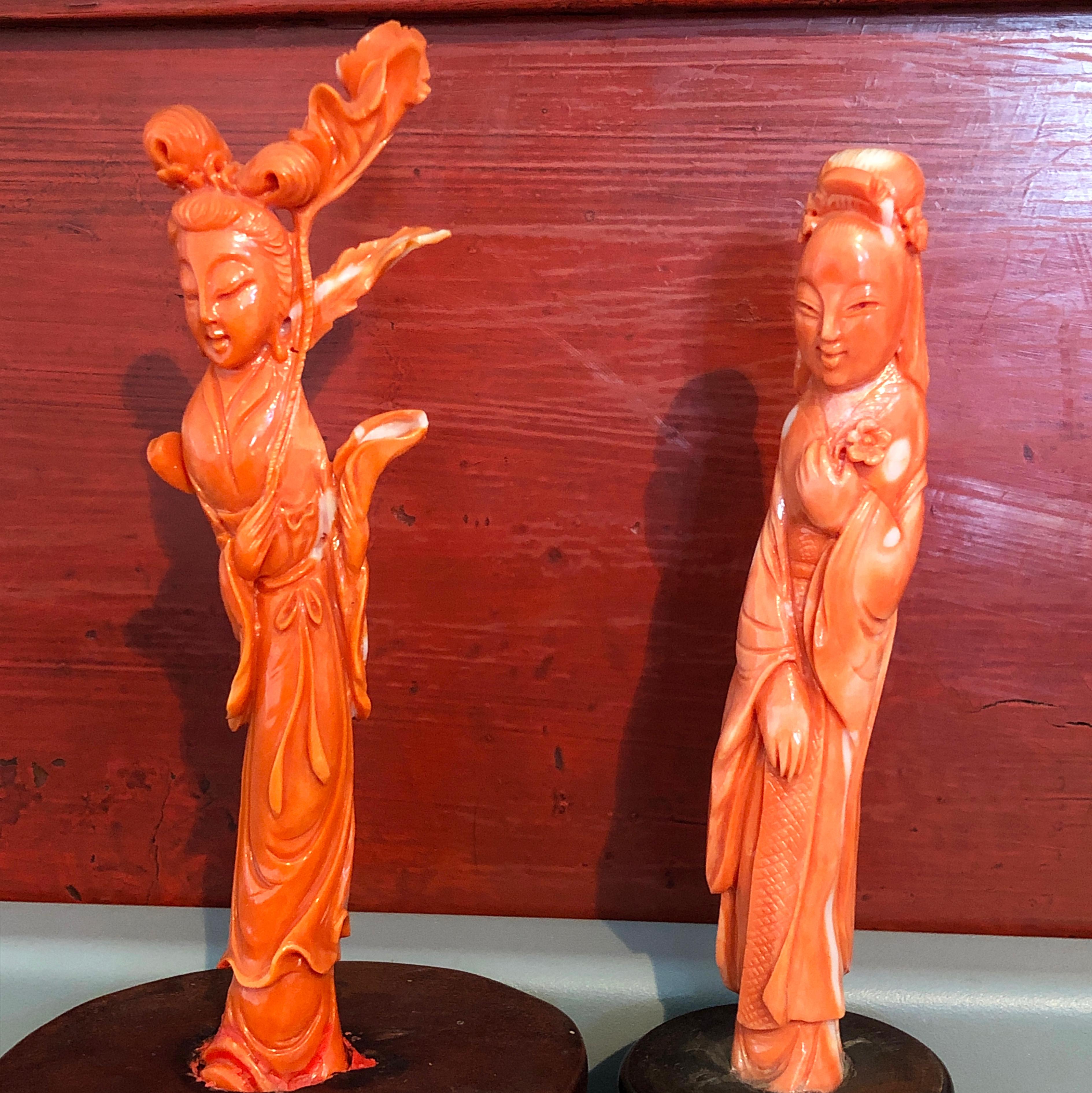 Original 1930 Chinesisch Export Natural Midway Coral Zwei Damen Skulptur Set im Angebot 14