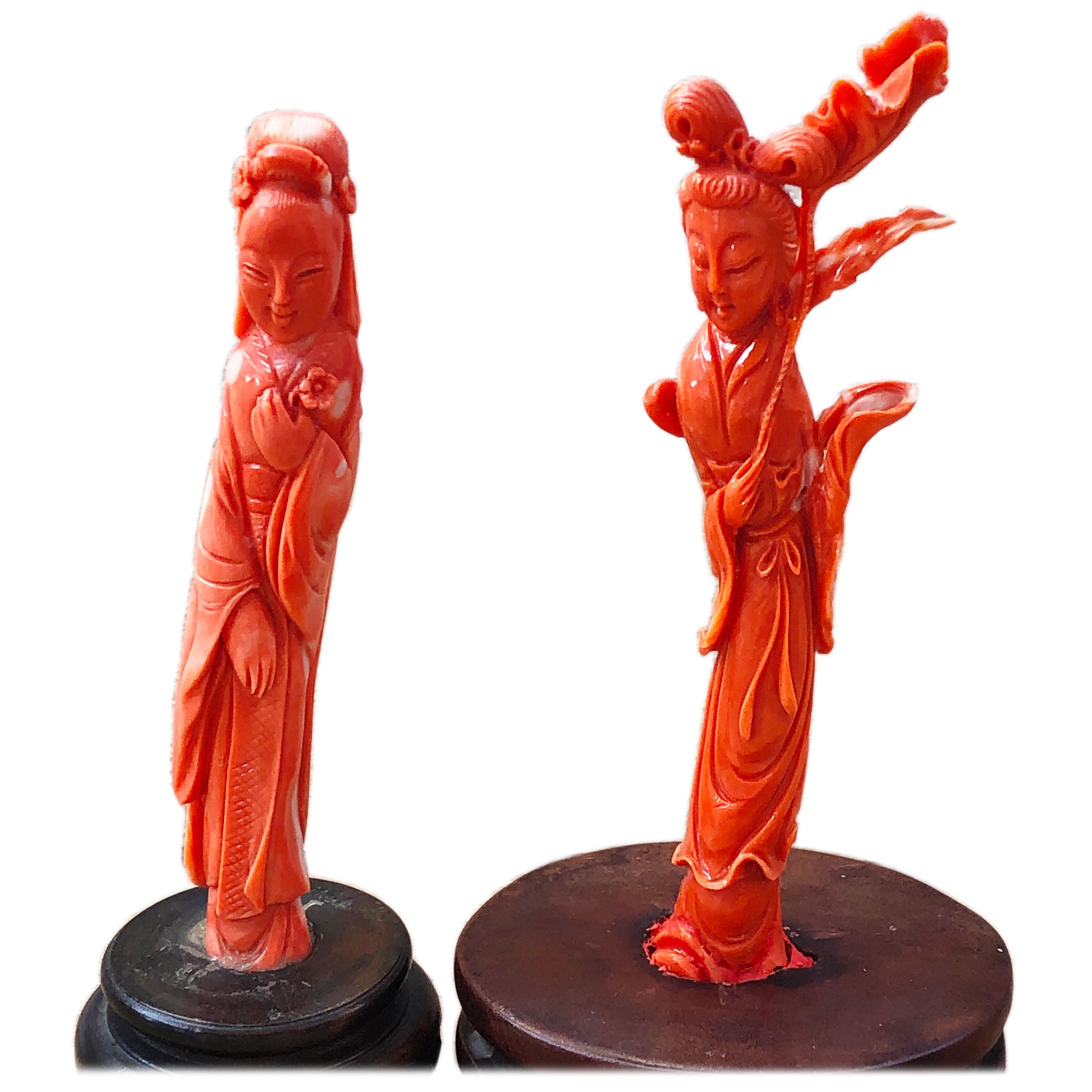 Original 1930 Chinese Export Natural Midway Coral Two Dames Sculpture Set For Sale