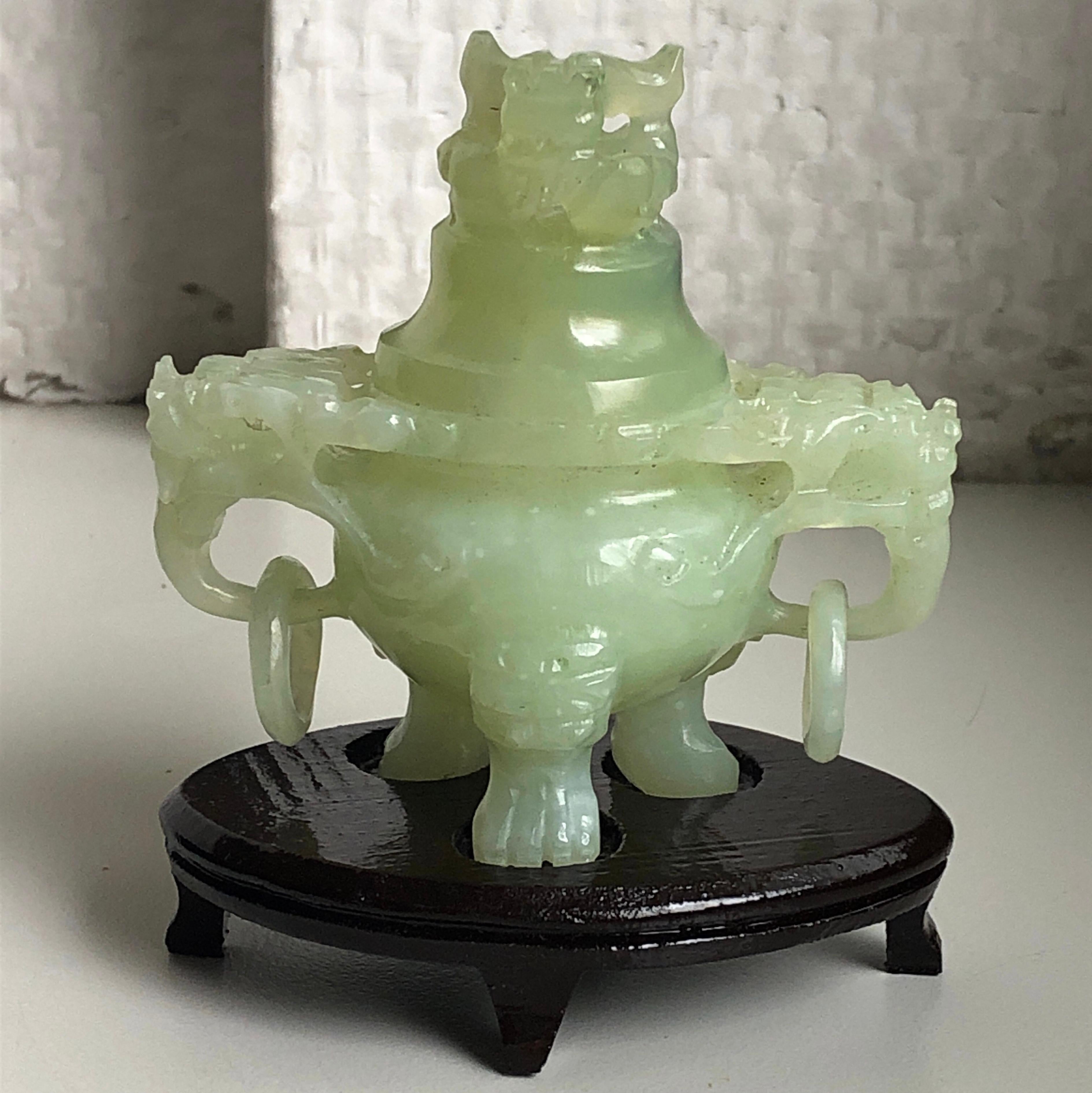 Original 1930 Chinese Export Natural Pale Jade Perfume Burner In Excellent Condition In Valenza, IT