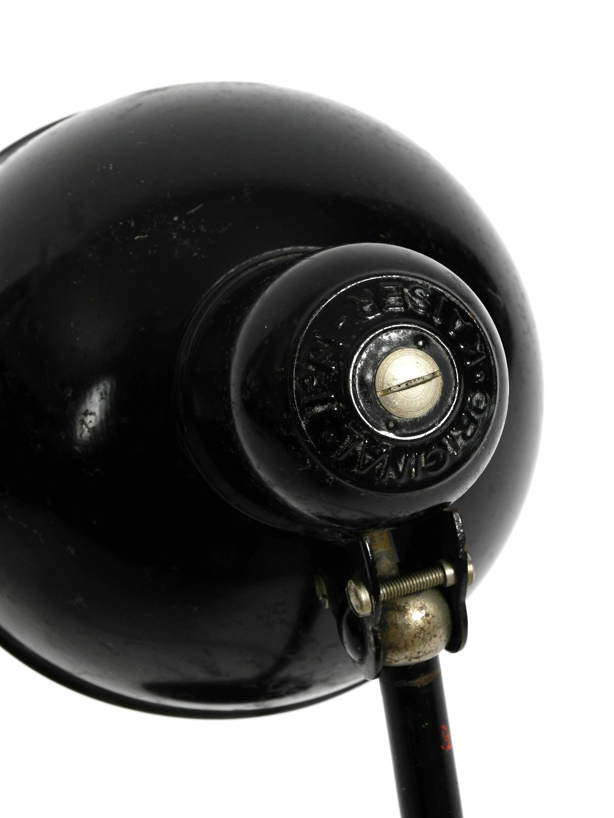 Lampe de bureau Kaiser Idell noire originale des années 1940, modèle 6551 en vente 2