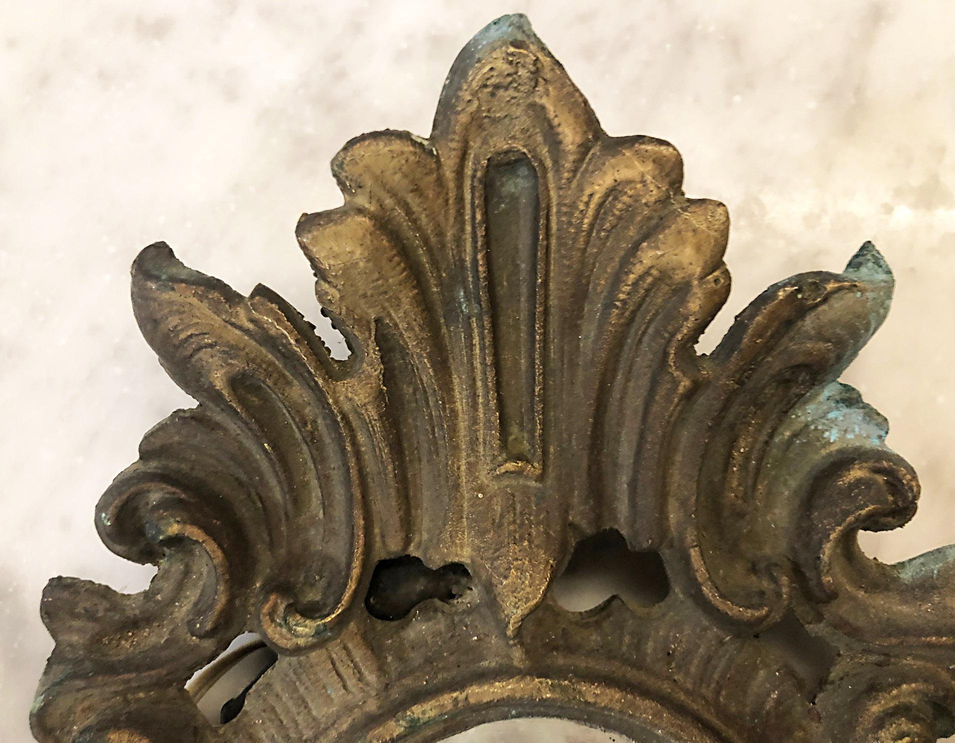 Italian Bronze Wall Lamp with Old Mirror In Fair Condition For Sale In Buggiano, IT