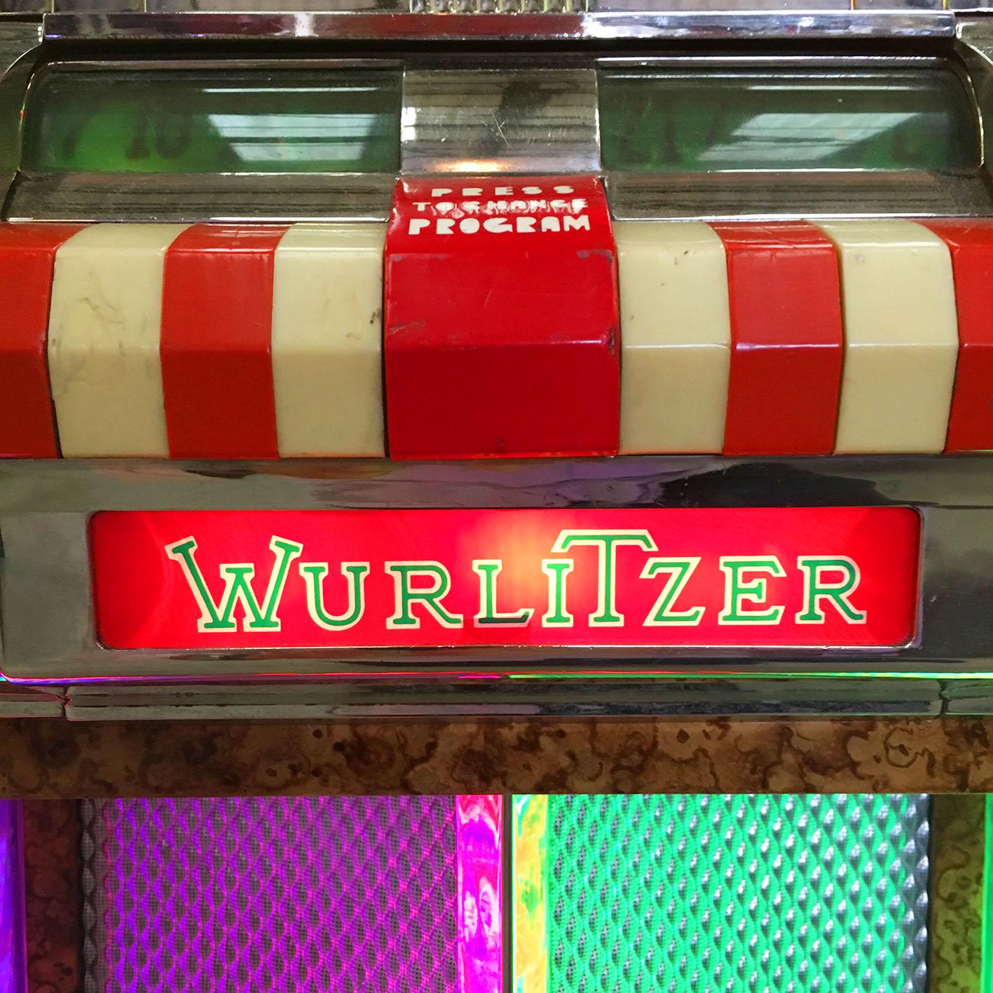 Original 1948 Wurlitzer 1100 Vinyl Jukebox For Sale 1