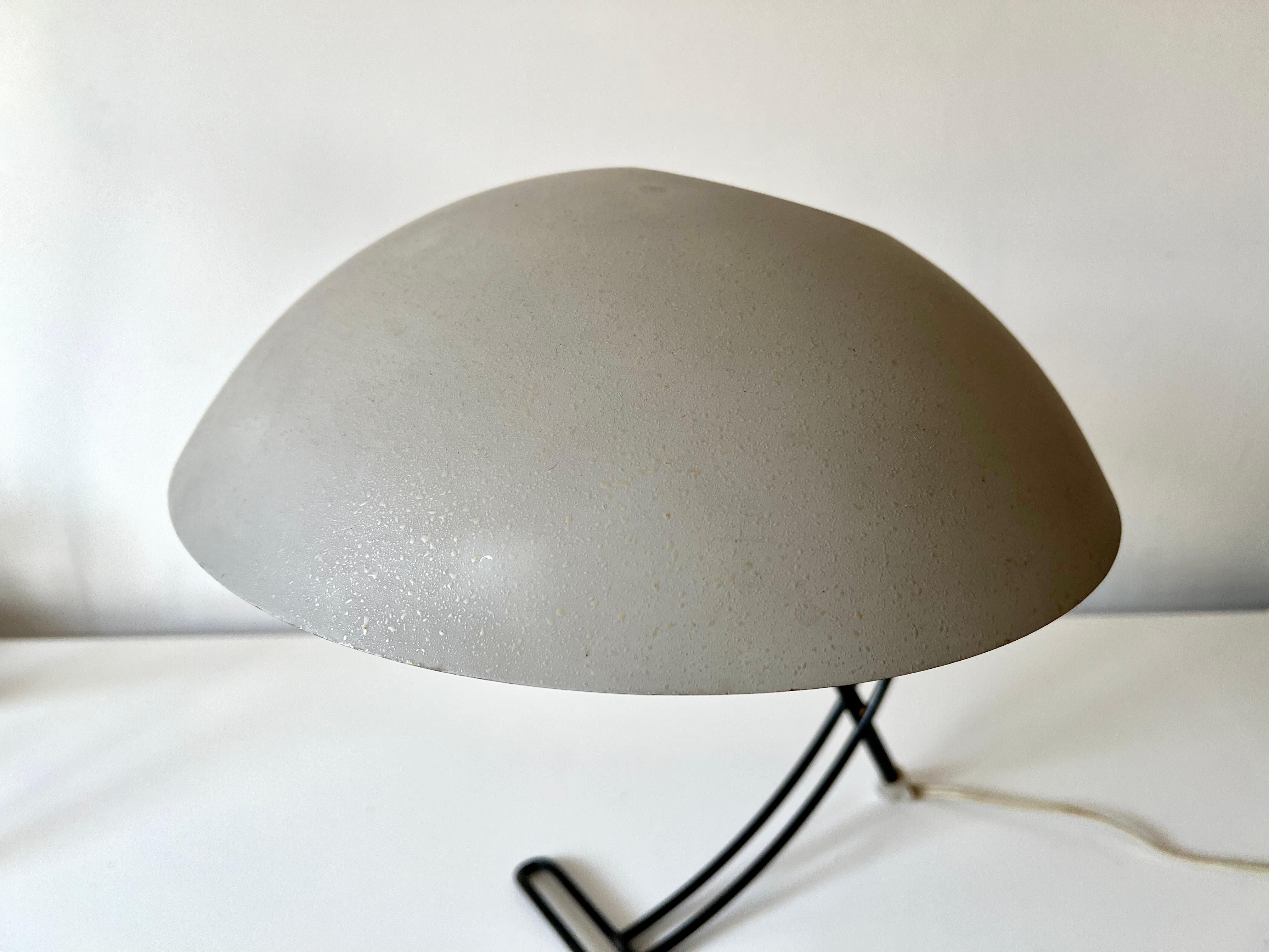 Original 1950s edition NB100 table lamp by Louis Kalff for Philips For Sale 12