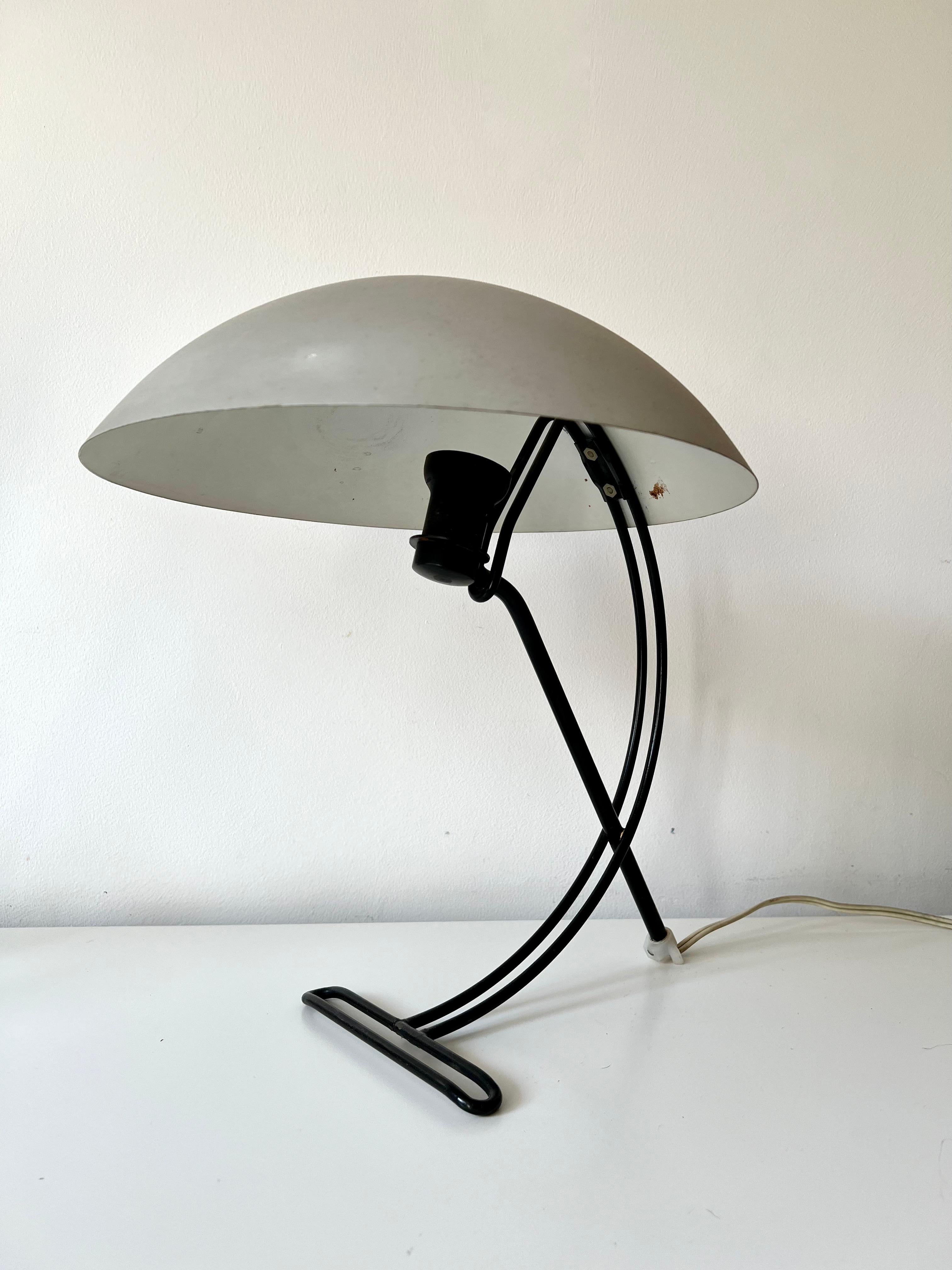 Original 1950s edition NB100 table lamp by Louis Kalff for Philips For Sale 1