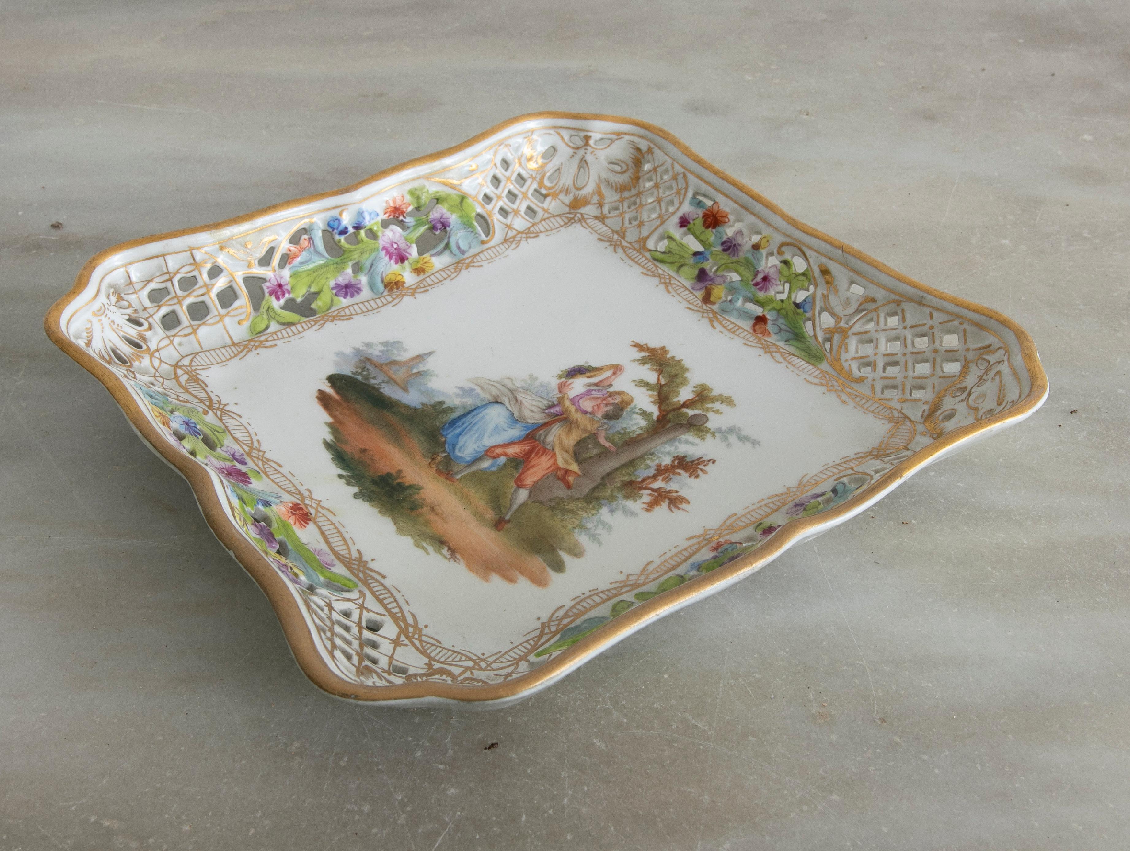Original 1950s German Meissen Stamped Porcelain Tray w/ Couple Vignette In Good Condition For Sale In Marbella, ES