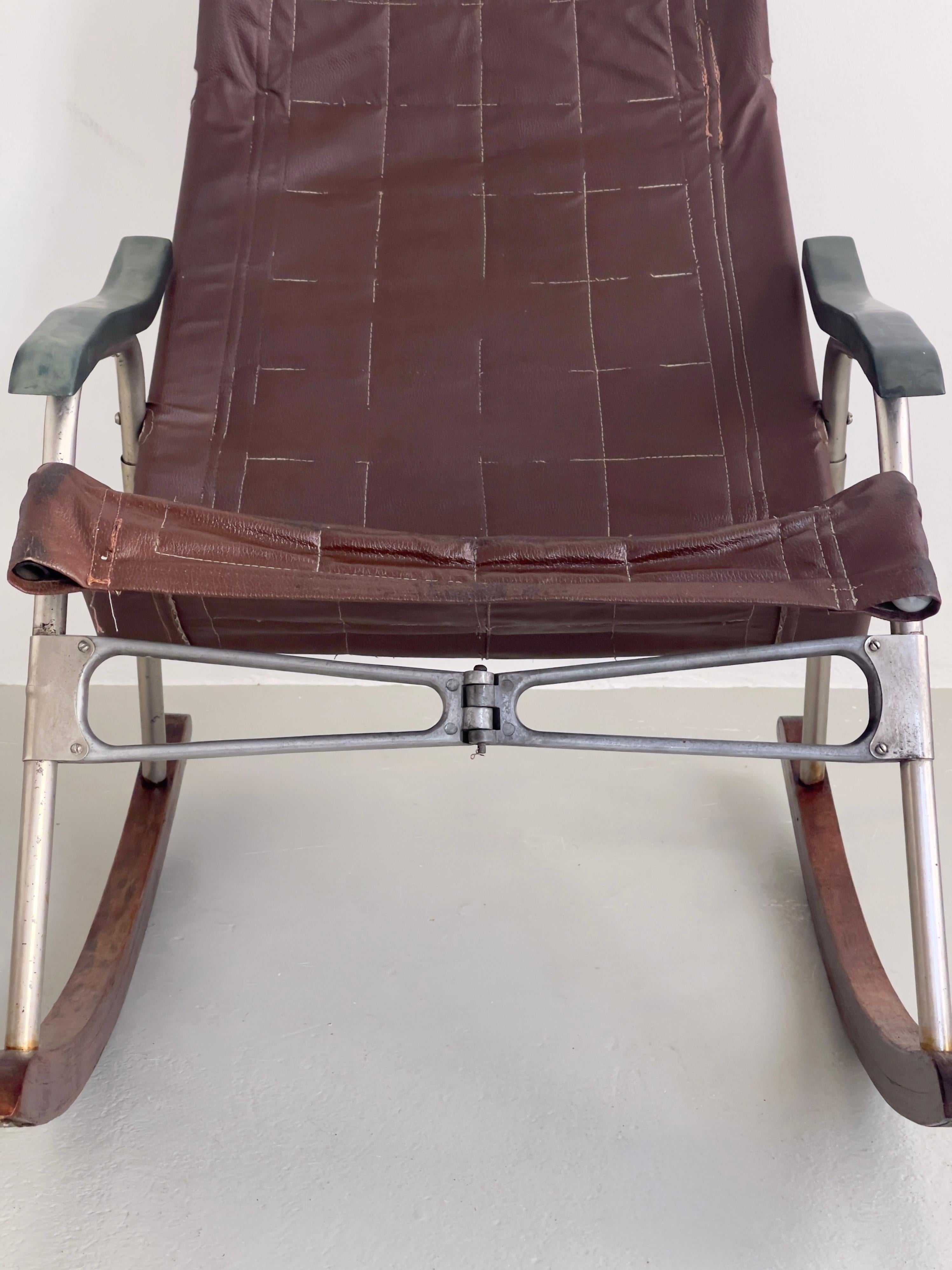 Sedia a dondolo giapponese originale degli anni '50 di Takeshi Nii in pelle marrone, alluminio in vendita 1