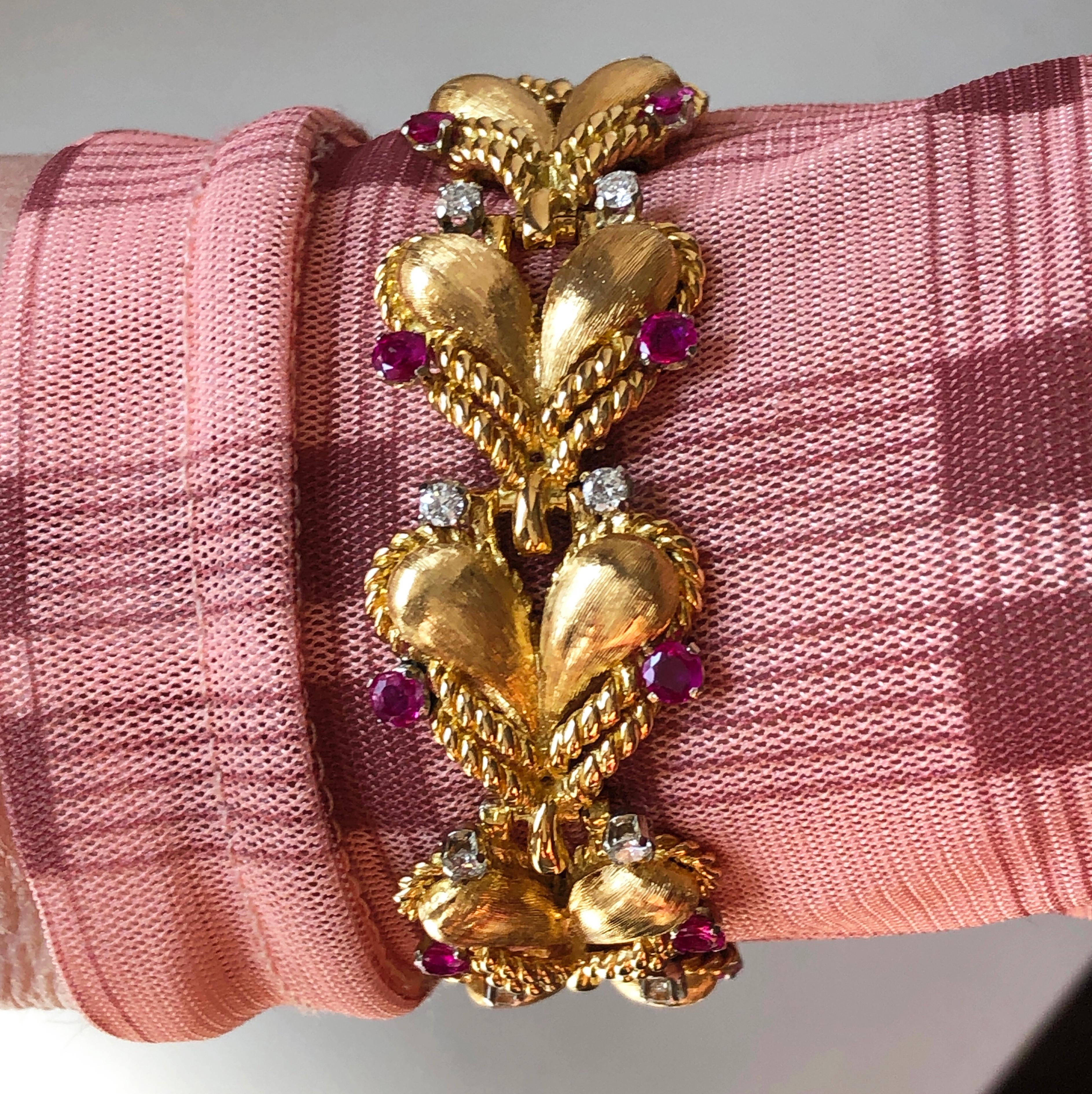Original 1950's Mario Buccellati Ruby Diamond Yellow White Gold Heart Bracelet For Sale 1
