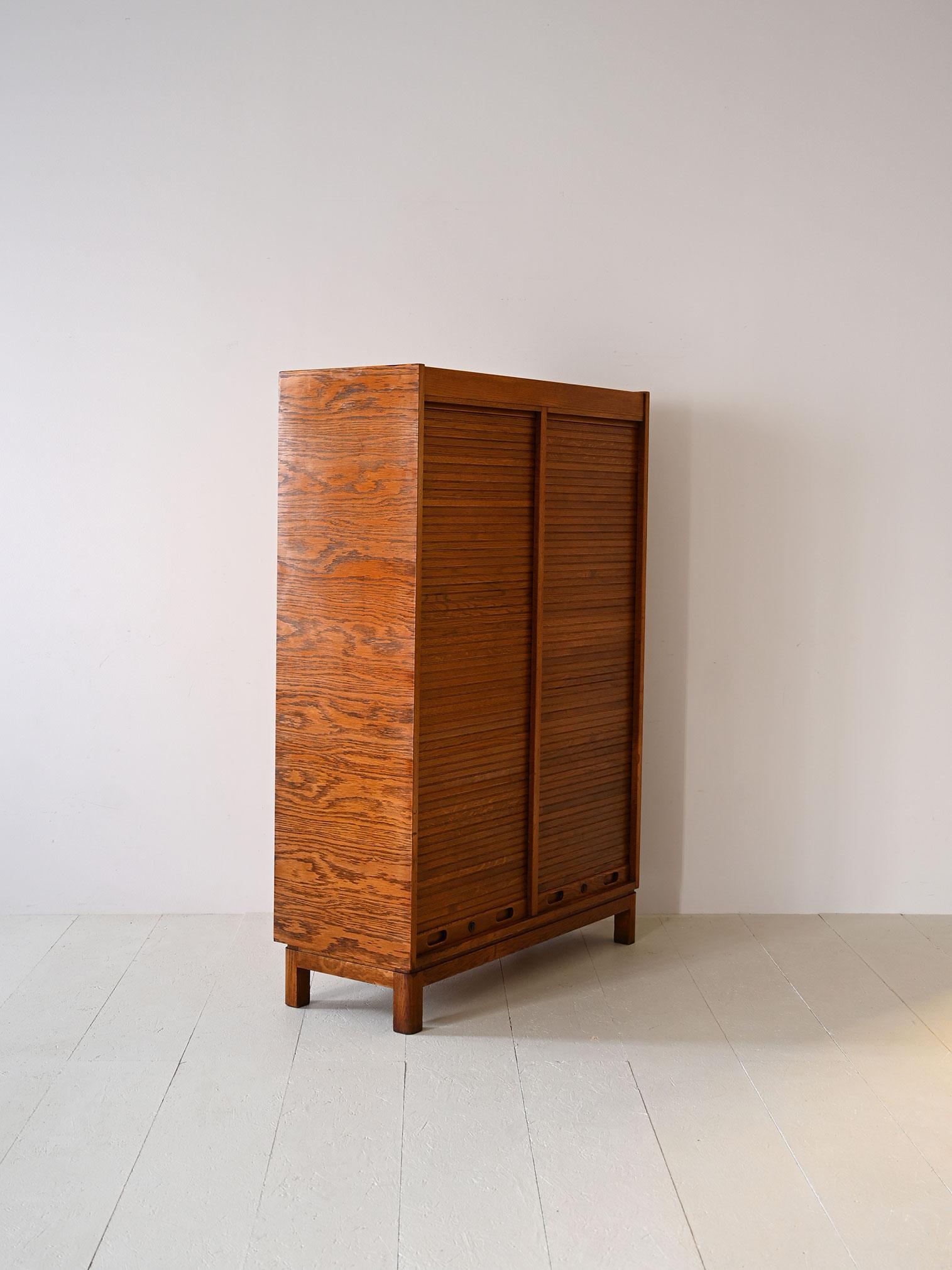 Original 1950s oak archive cabinet In Good Condition In Brescia, IT
