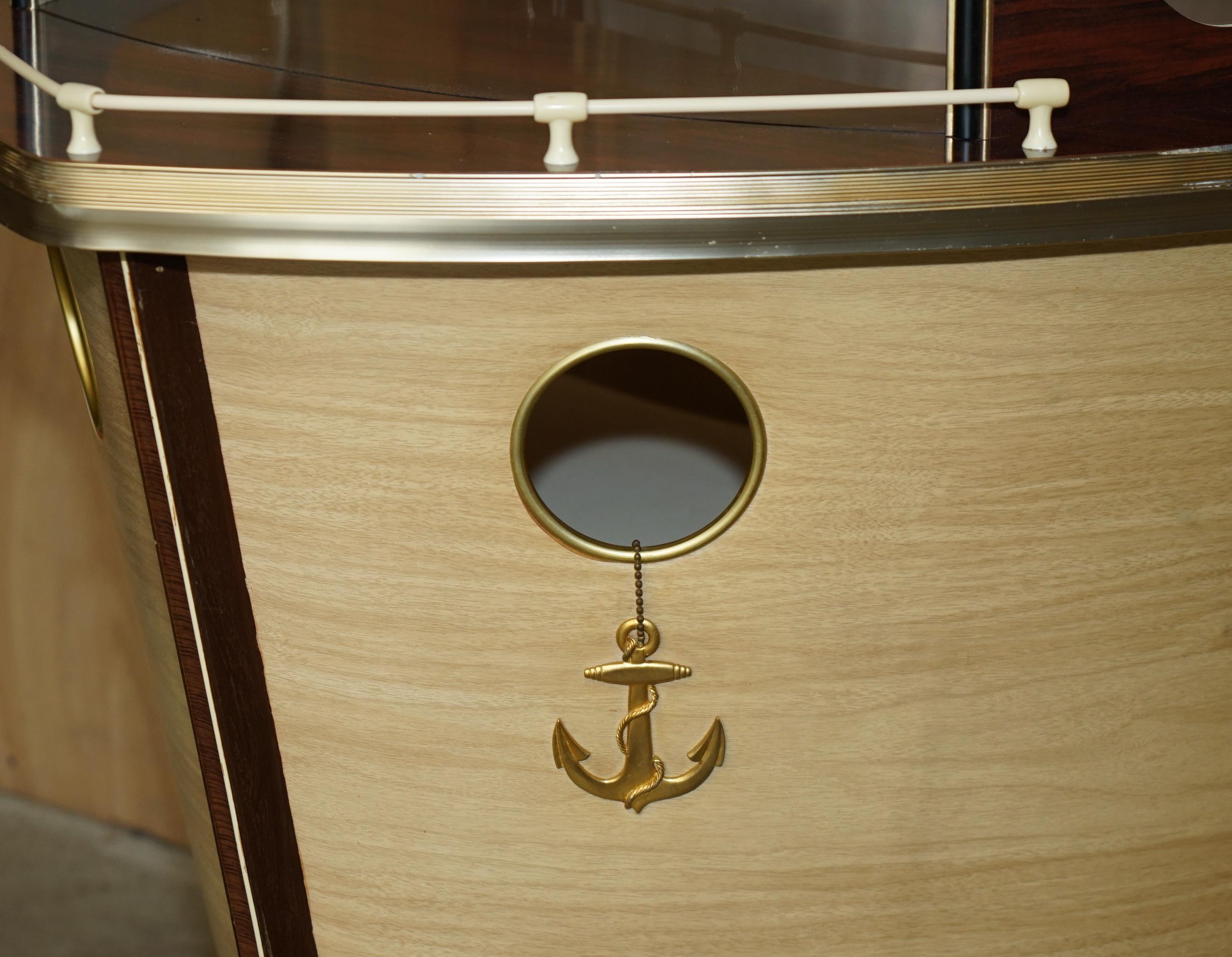 ORIGINAL 1950's UMBERTO MASCAGNI BOLOGNA ITALIAN HOME COCKTAIL BOAT BAR & STOOL en Bueno estado para la venta en West Sussex, Pulborough