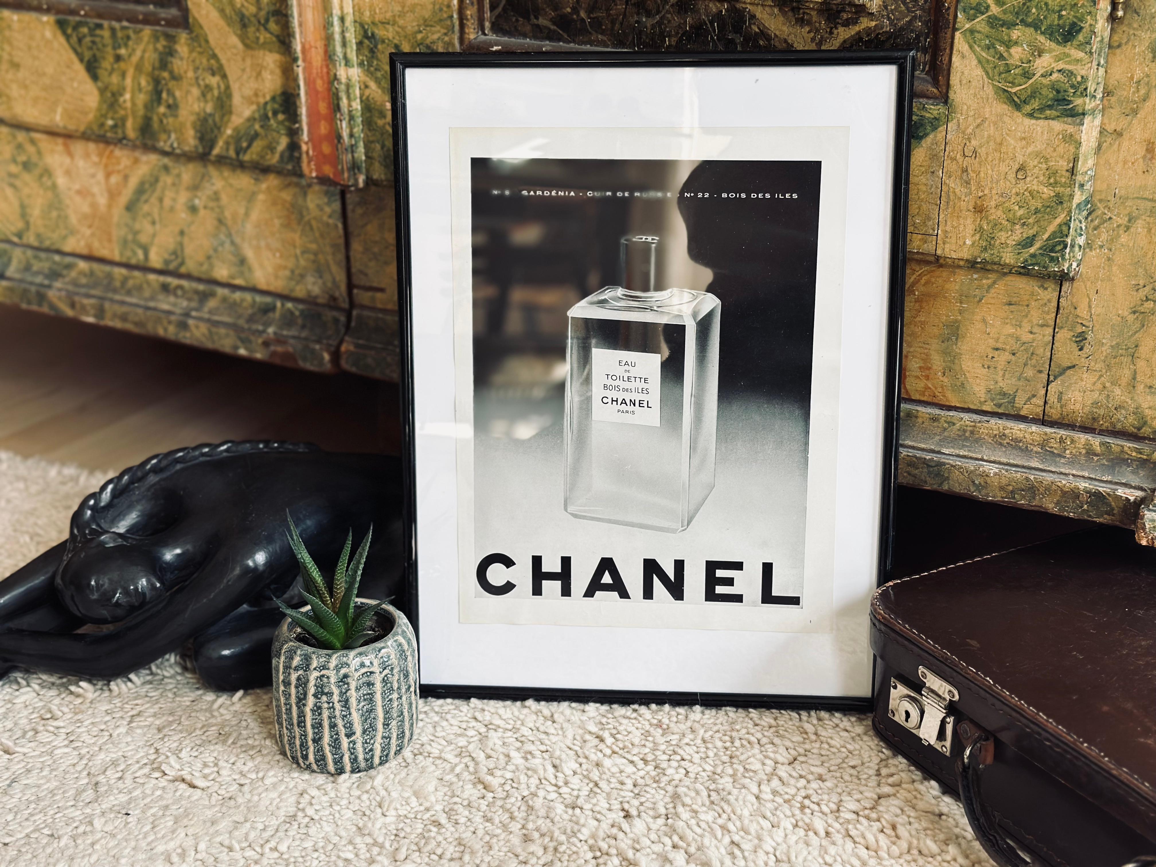 Original 1952 Chanel Advertisement from Femina Magazine – Framed Vintage Fashion For Sale 6