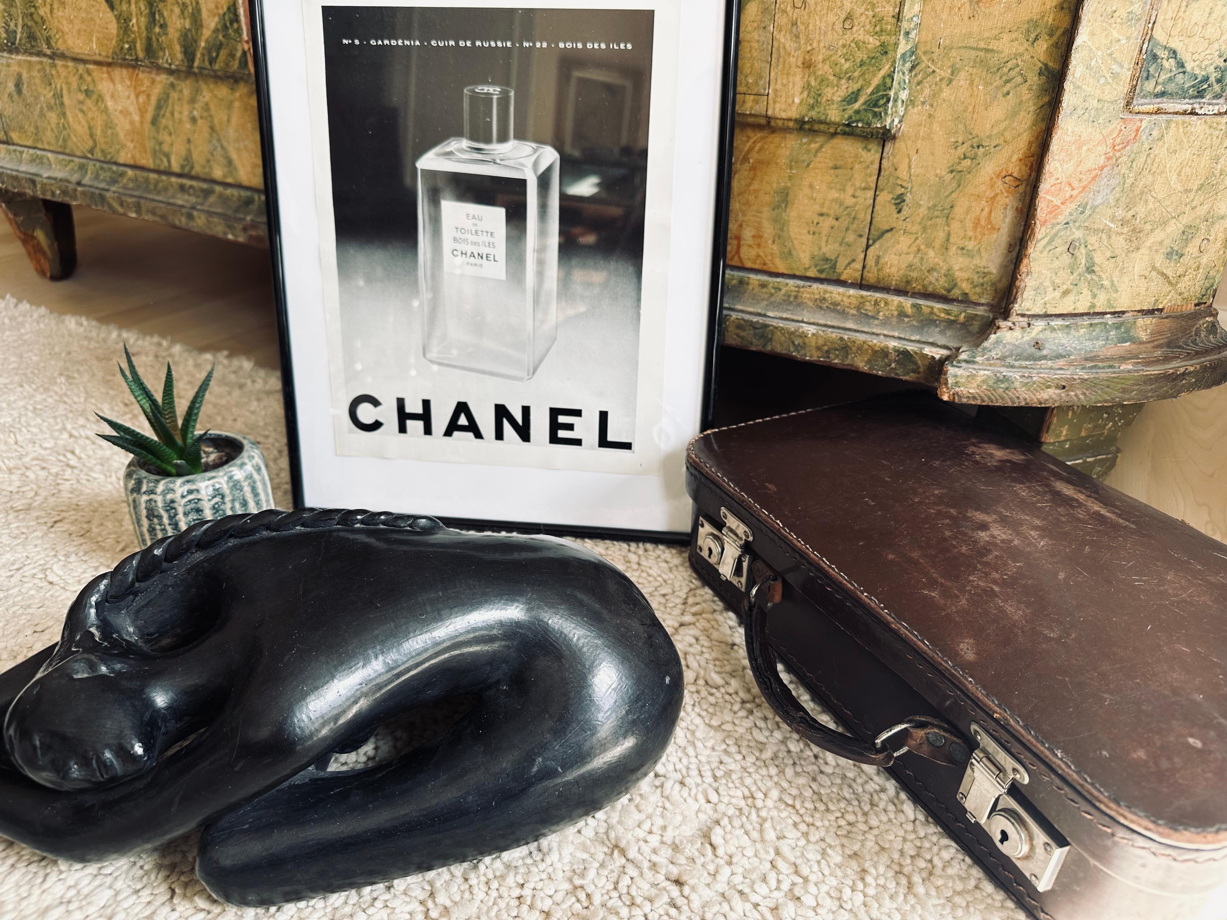 Original 1952 Chanel Advertisement from Femina Magazine – Framed Vintage Fashion For Sale 2