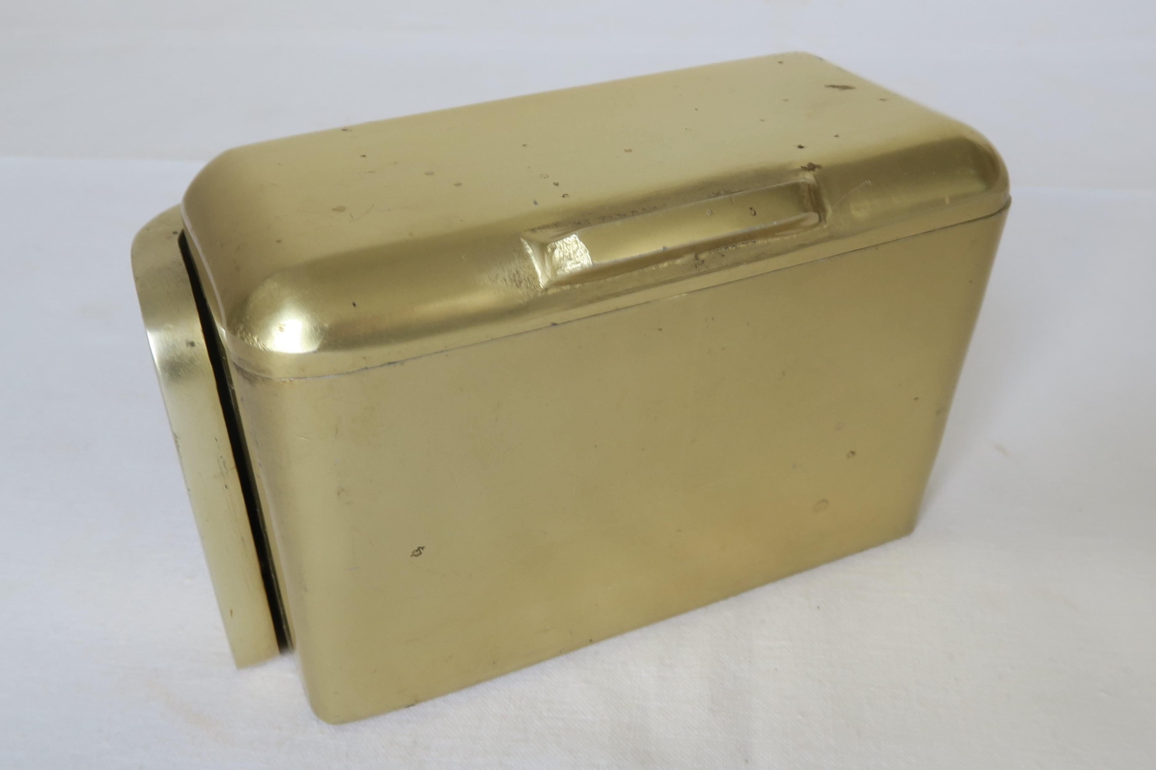 In this ad you can find a beautiful historical artifact. The object for sale is an aluminum cast board ashtray used on Austrian trains in the 50s. It as manufactured for the staatliche Österreichische Bundesbahnen (Austrian Federal Railways) after a