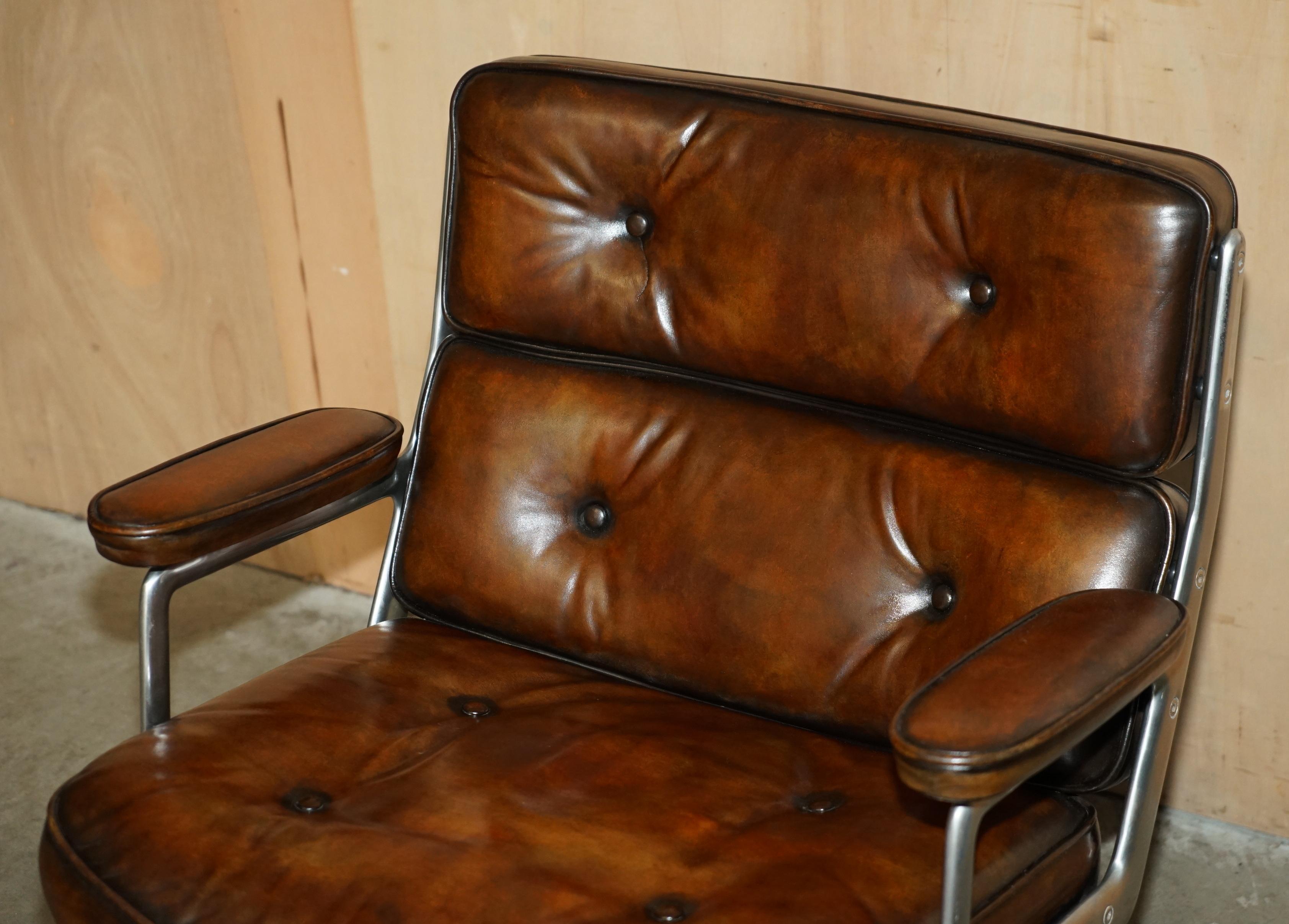 Leather ORIGINAL 1960-1968 HERMAN MILLER 675 EAMES TiME LIFE LOBBY SWIVEL ARMCHAIR ES105 For Sale