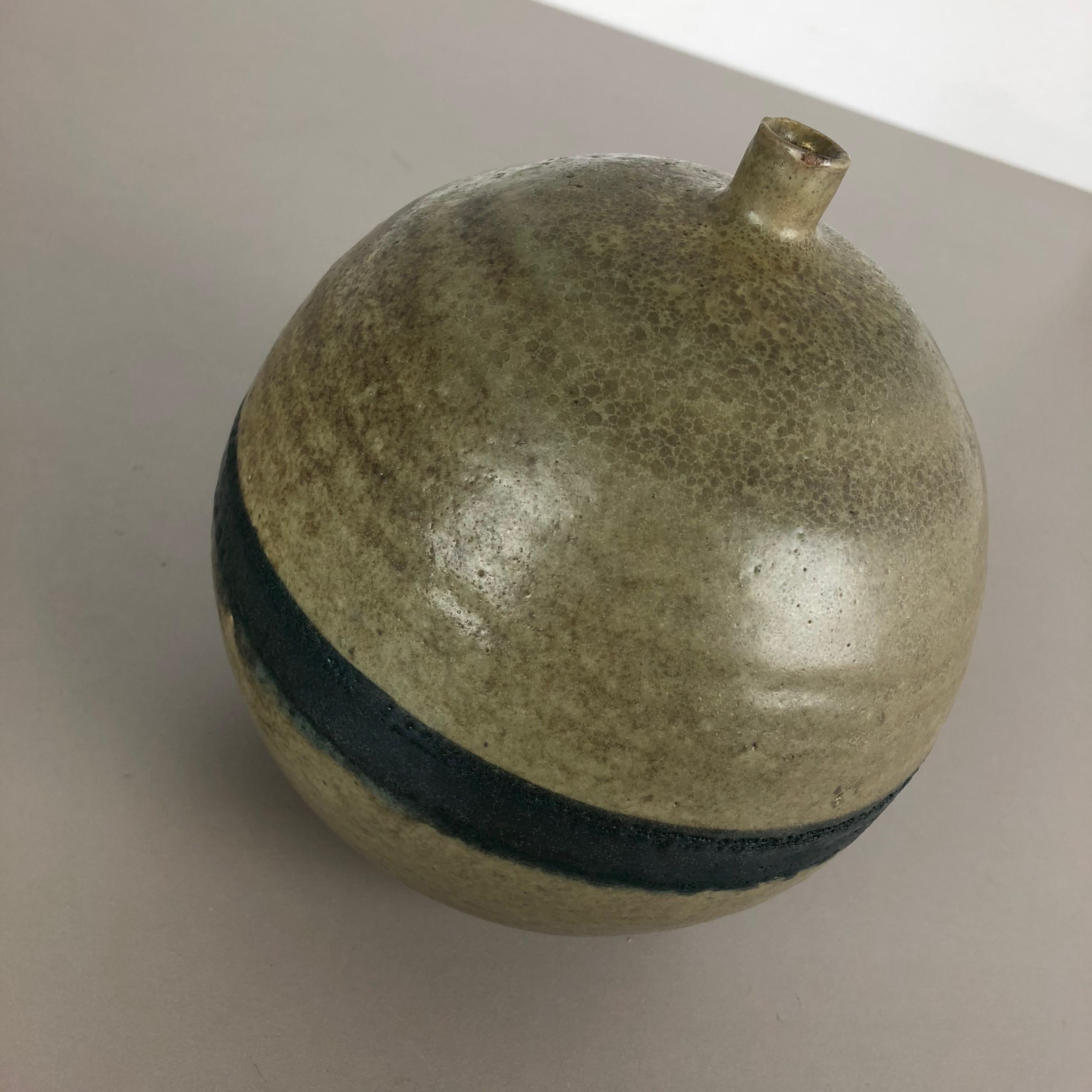 Ceramica Vaso originale del 1960 in Studio Pottery di Piet Knepper per Mobach Paesi Bassi in vendita
