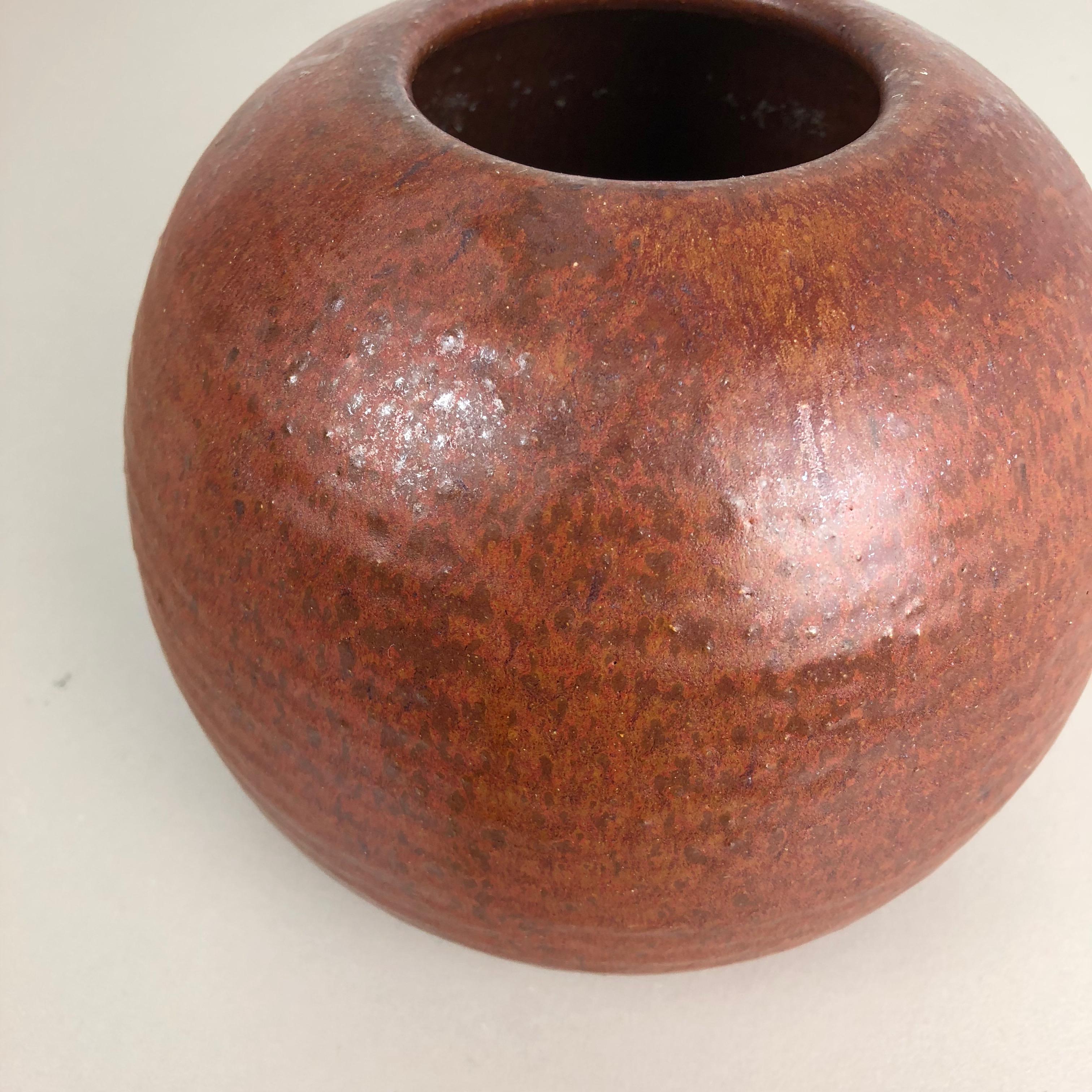 Original 1960 Ceramic Studio Pottery Vase by Piet Knepper for Mobach Netherlands For Sale 3