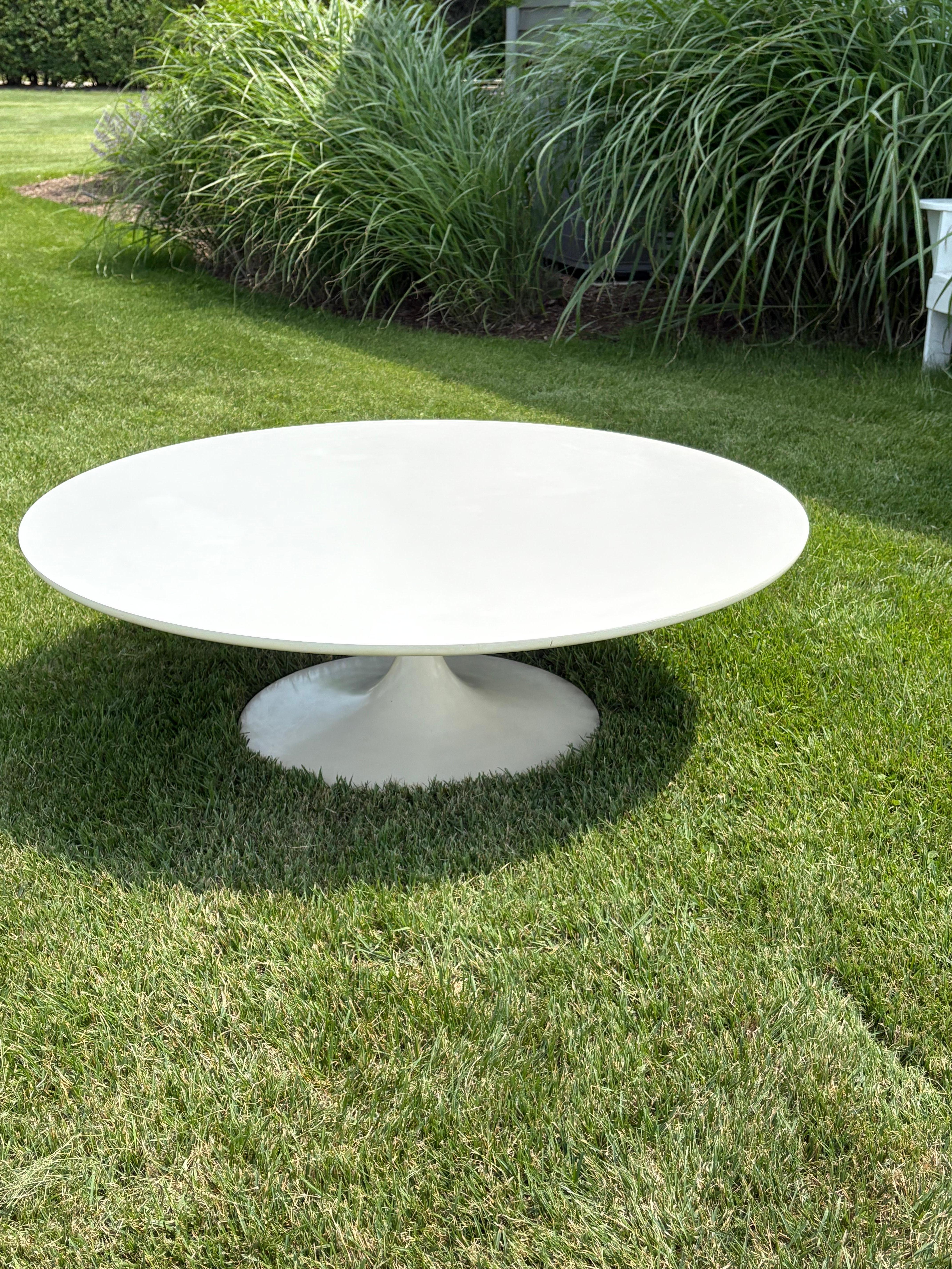 Mesa de centro tulipán redonda blanca de 47 3/4