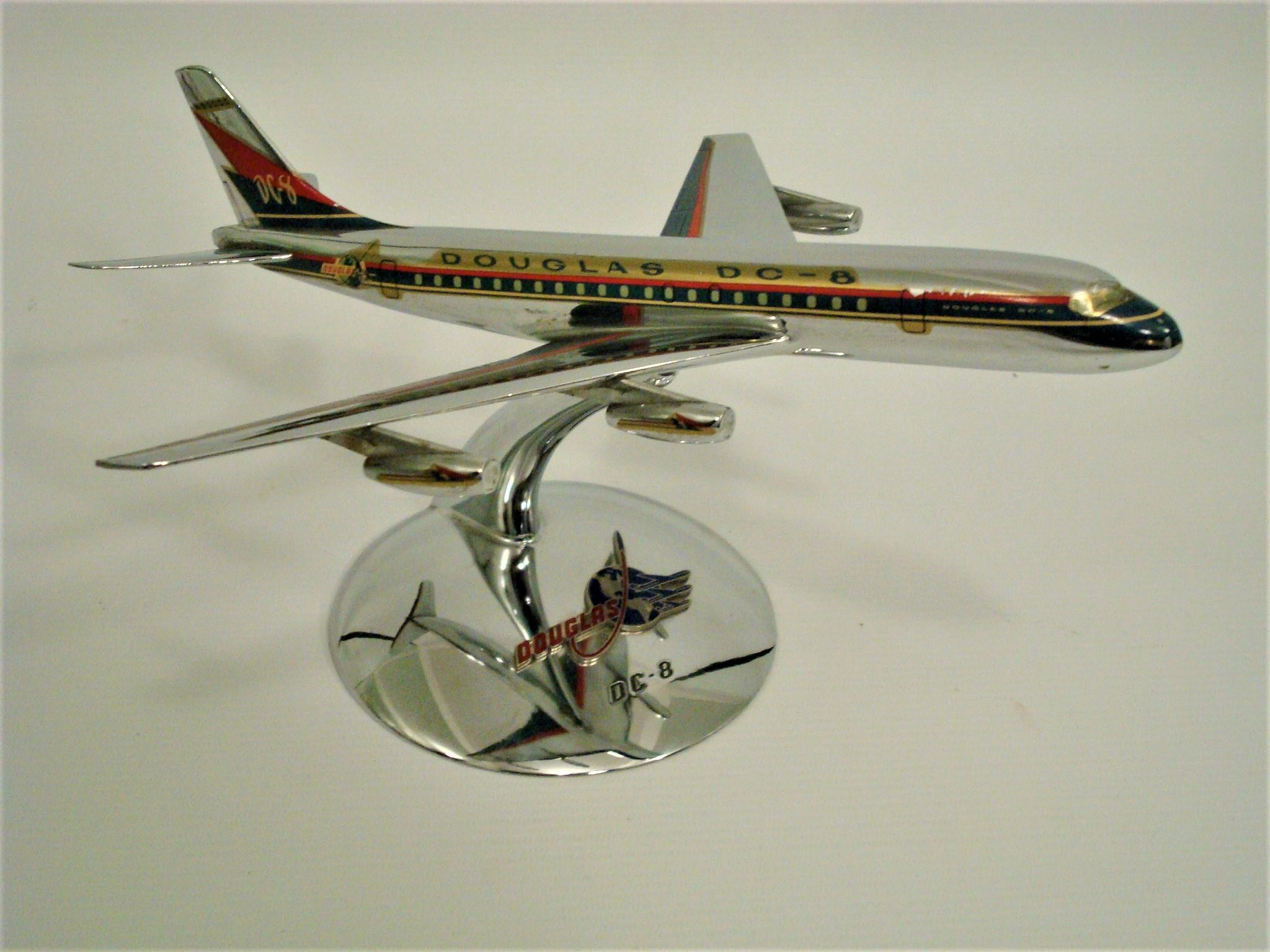 Original 1960´s McDonnell Douglas DC-8 desk Model - mid century.
With original decals. The position of the airplane can be adjusted.
Very nice conditions. Perfect gift for any pilot or any aviation fan.

The Douglas DC-8 (sometimes McDonnell