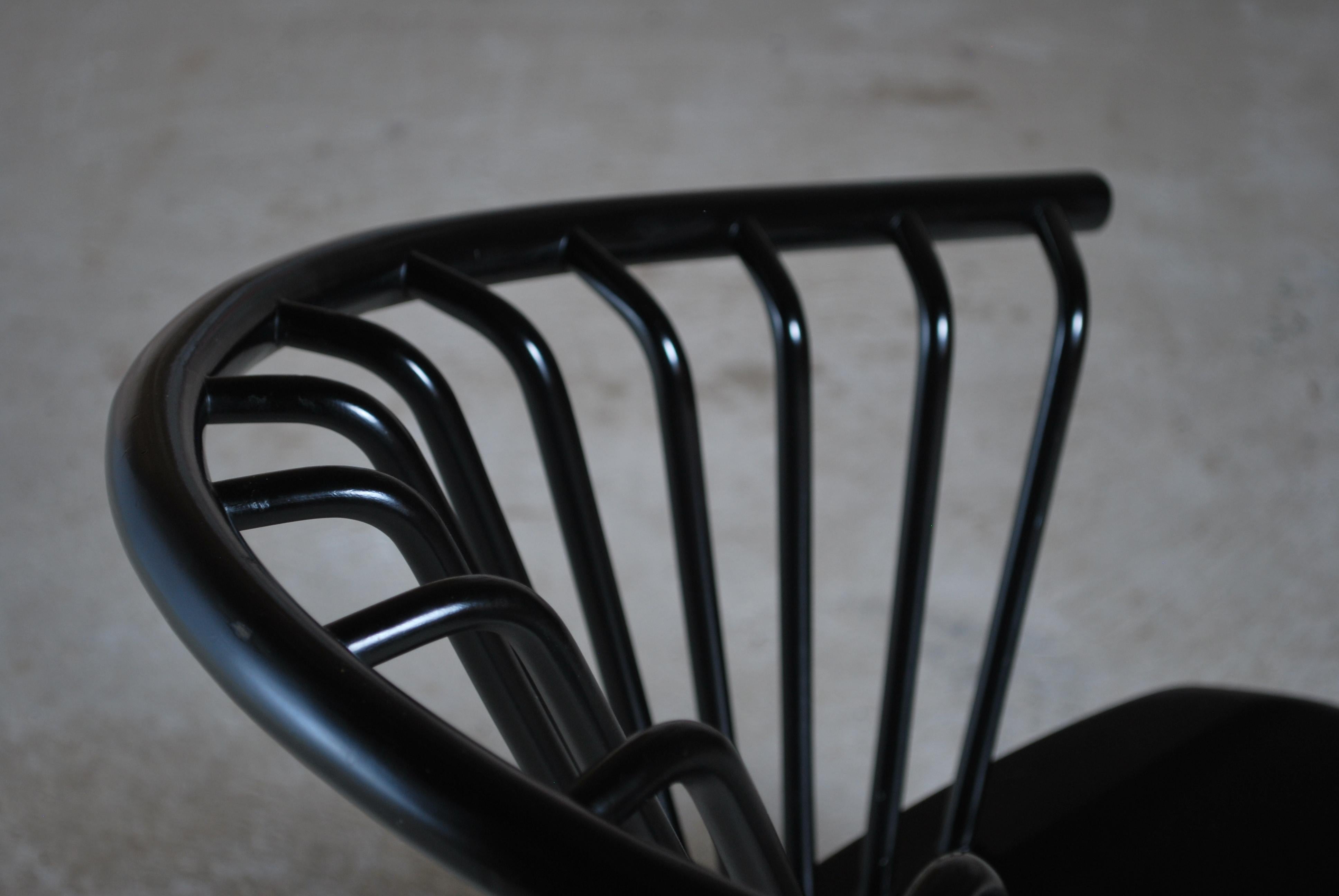 Crinolette-Stuhl aus den 1960er Jahren, entworfen 1962 von Ilmari Tapiovaara für Asko (Birke) im Angebot