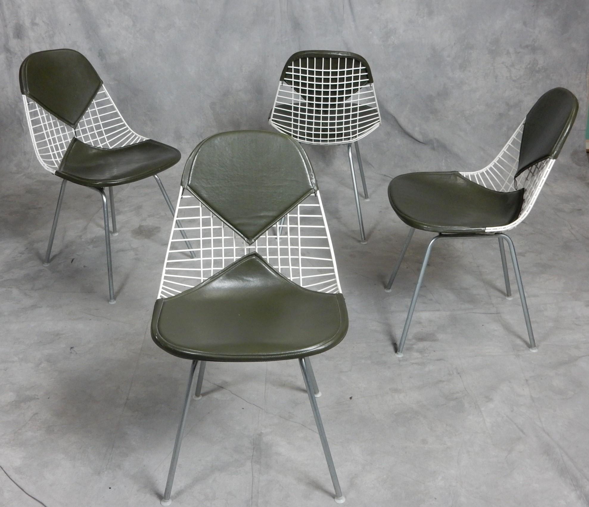 Mid-Century Modern Original 1960's Herman Miller Charles & Ray Eames Bikini Wire Chairs set of 4 For Sale