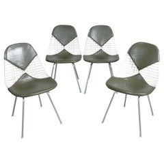 Juego de 4 sillas originales de alambre de bikini Charles and Ray Eames de Herman Miller de los años 60