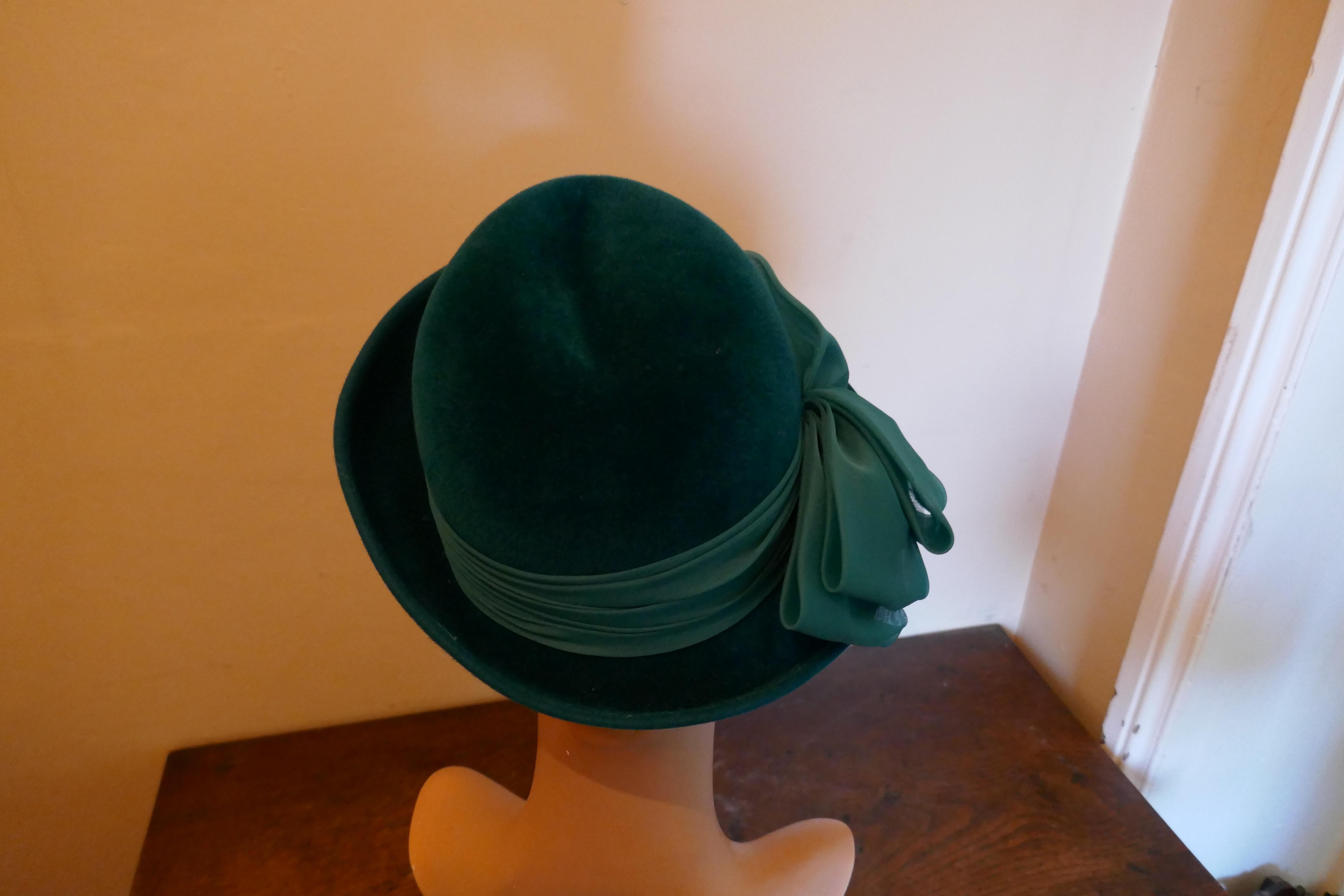 Black Original 1960s Jaunty Teal Fedora Style Hat 