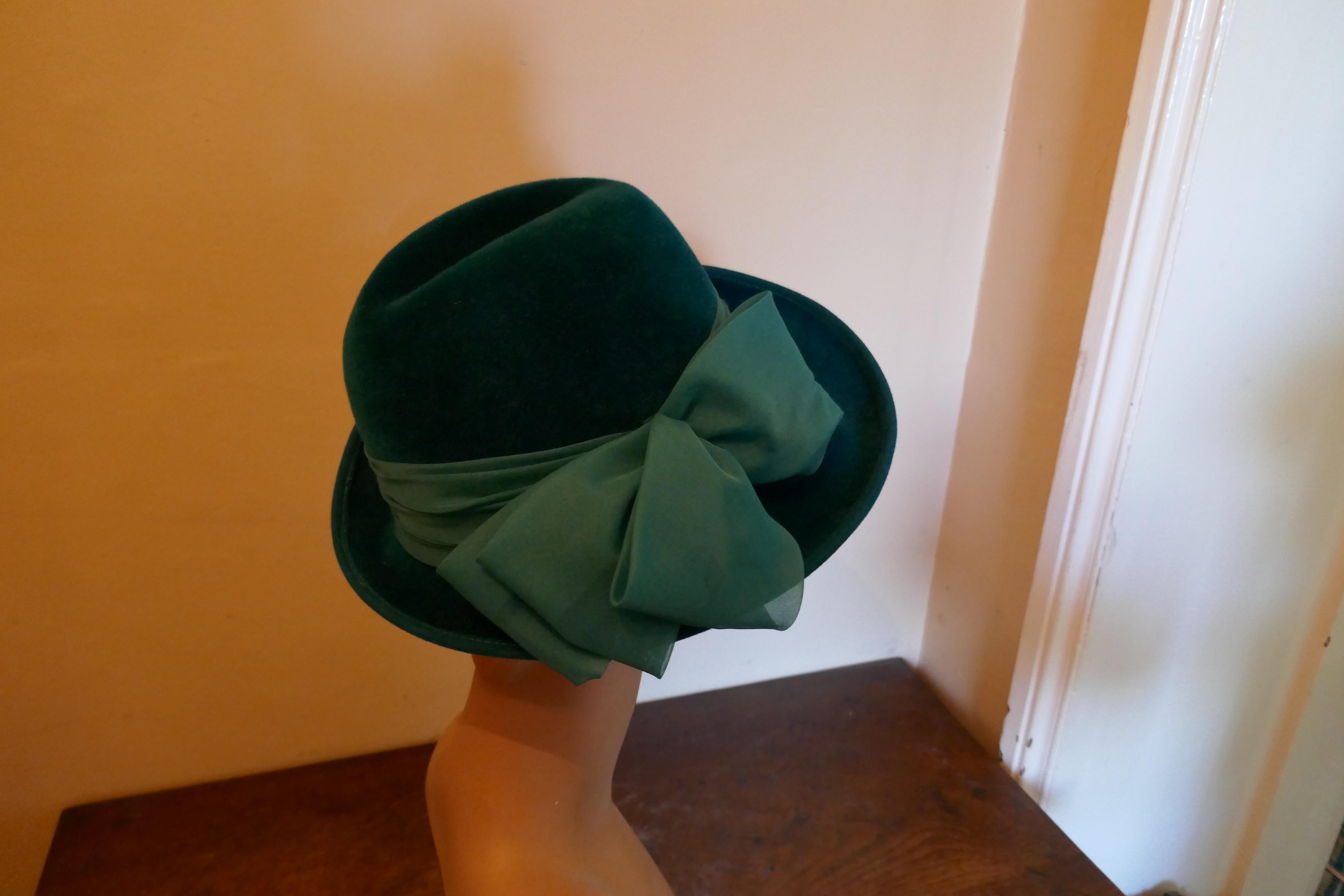 Original 1960s Jaunty Teal Fedora Style Hat  In Good Condition In Chillerton, Isle of Wight