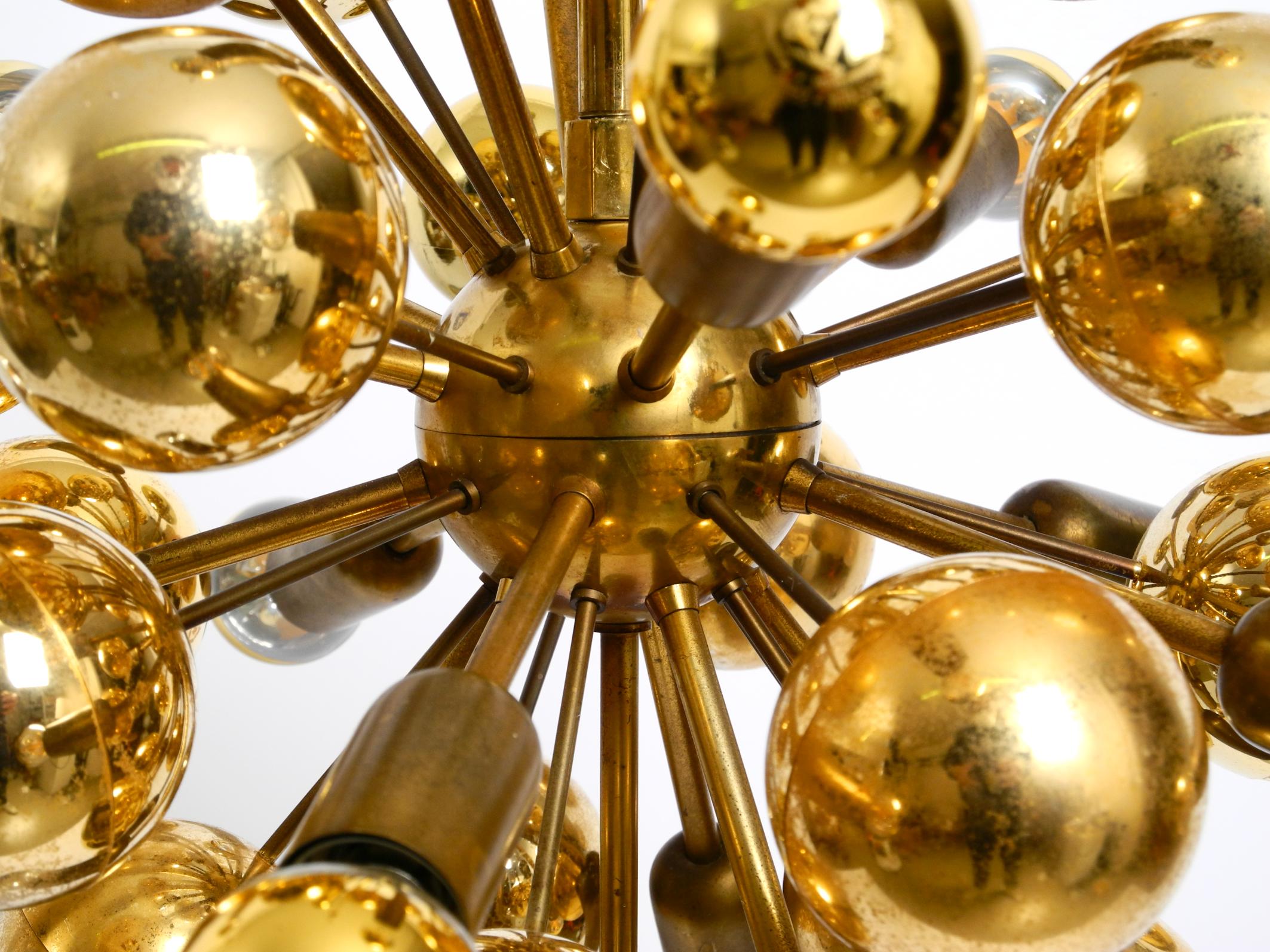 Original 1960er Jahre große Cosack Sputnik Space Age Pendelleuchte aus Messing im Angebot 7