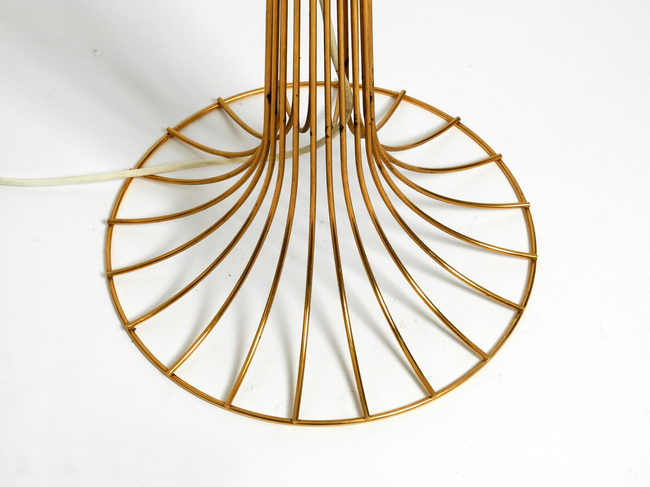 Original 1960s large metal wire floor lamp with wild silk shade anodized in gold For Sale 6