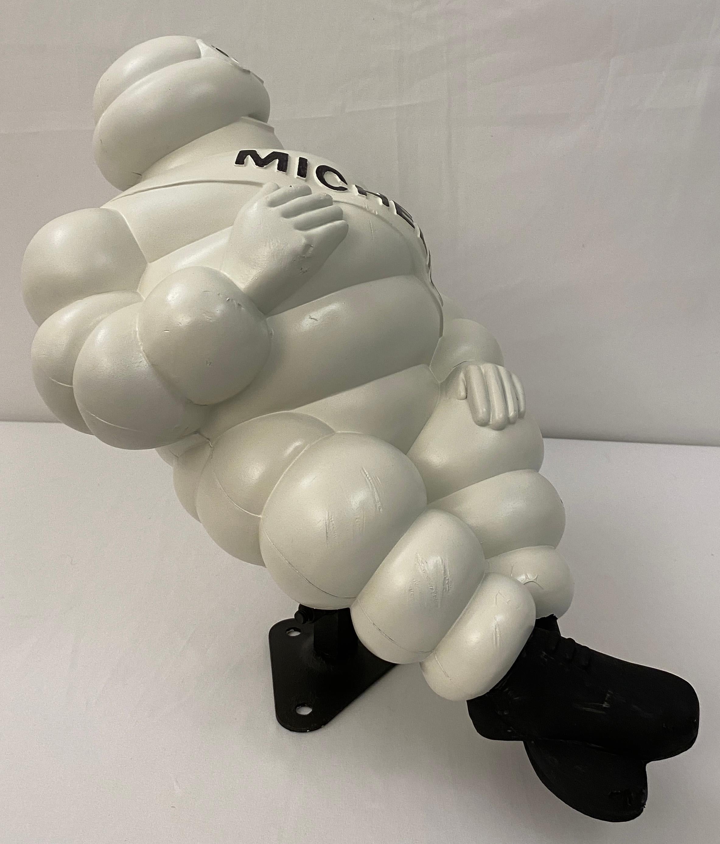 Mascota MICHELIN Man Bibendum Grande Original de los años 60 Moderno de mediados de siglo en venta