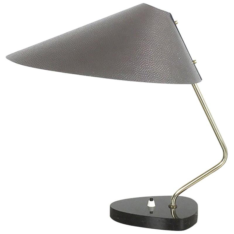 Lampe de bureau moderniste d'origine des années 1960 avec base en granit fabriquée en Italie