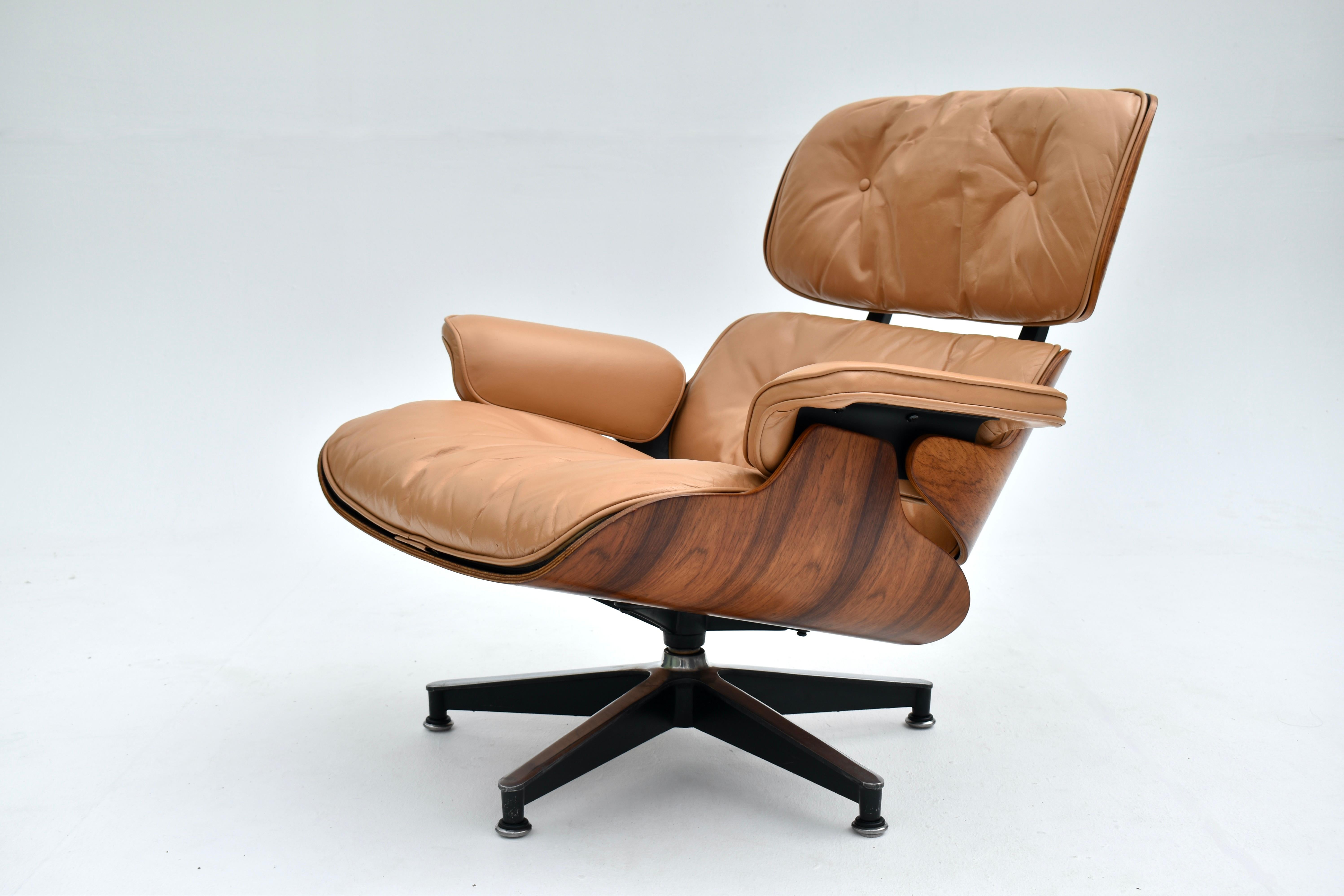 Sedia da salotto Eames originale di produzione anni '60 per Herman Miller in vendita 6