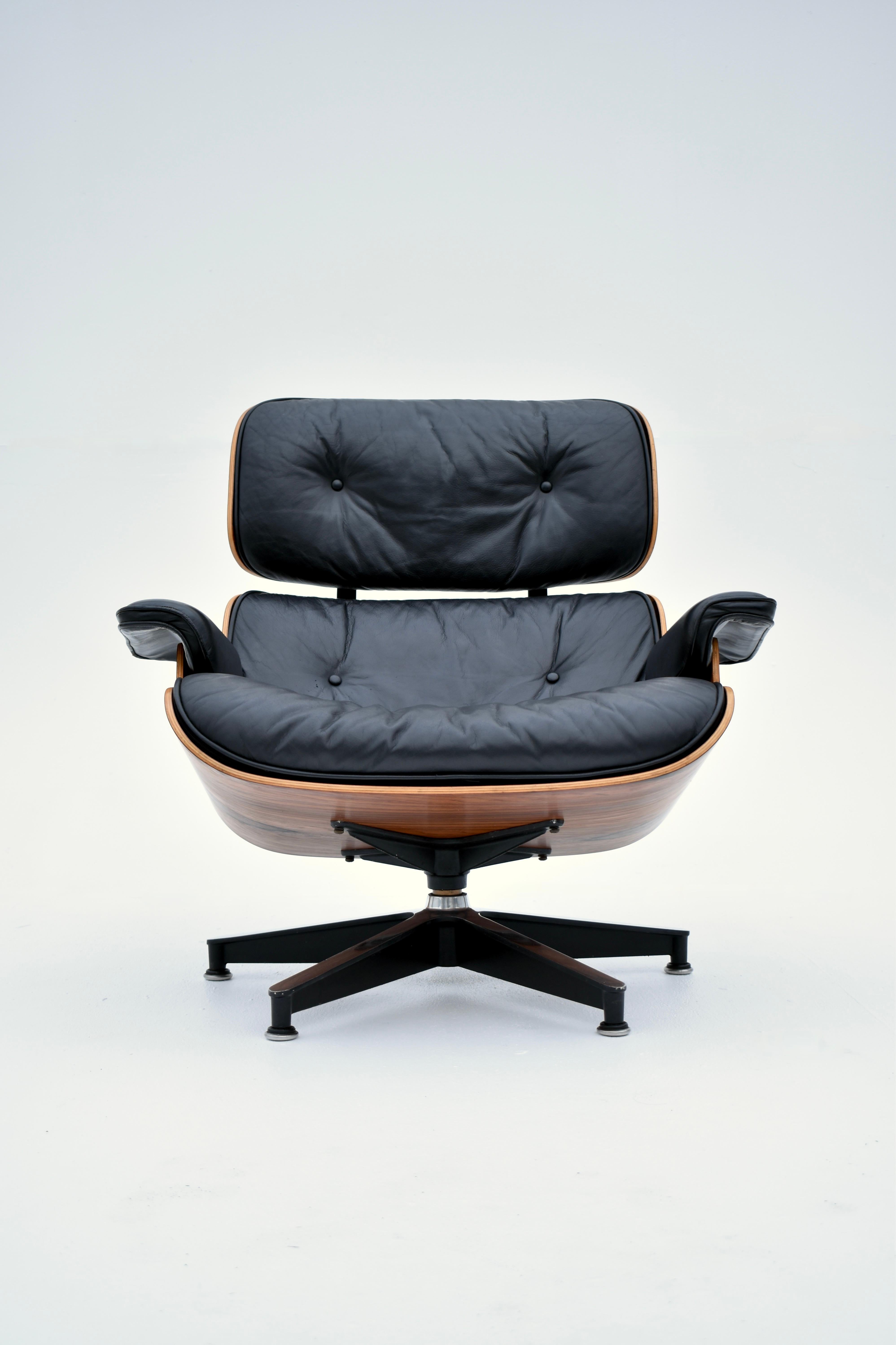 Original 1960's Production Eames Lounge Chair For Herman Miller 7